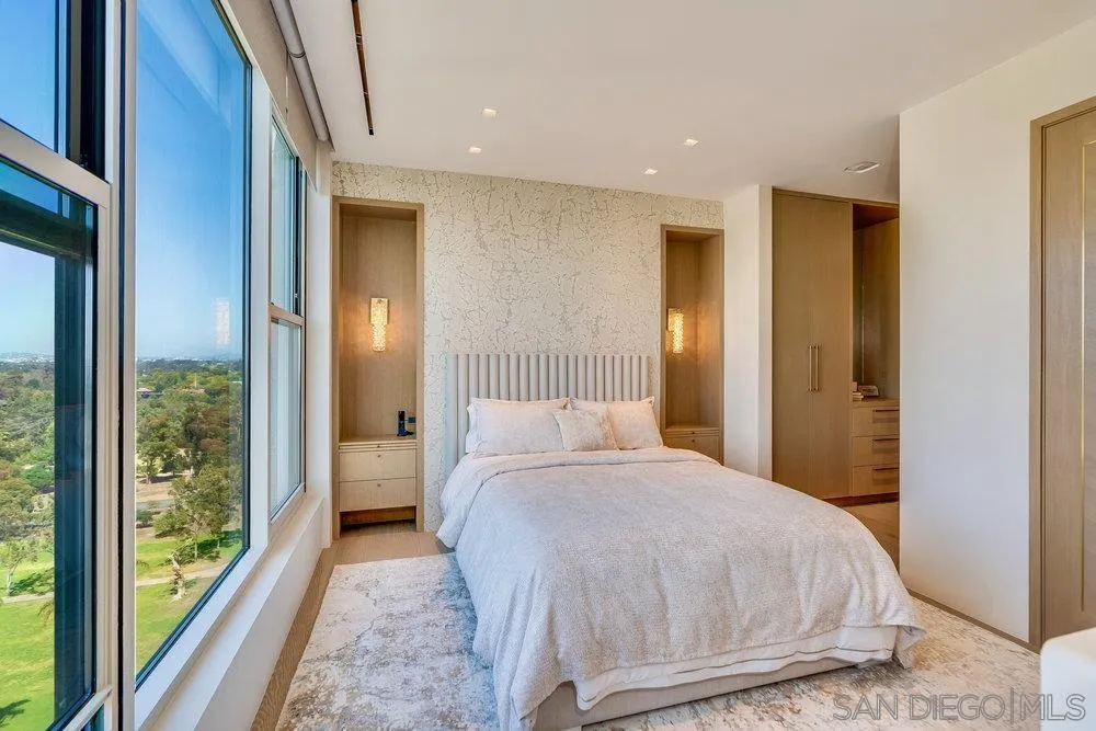 2500 Sixth Ave Unit Penthouse 4