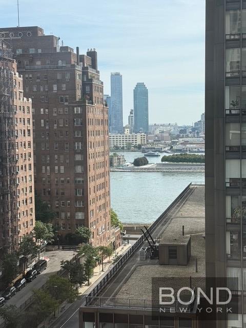 865 United Nations Plaza 14c