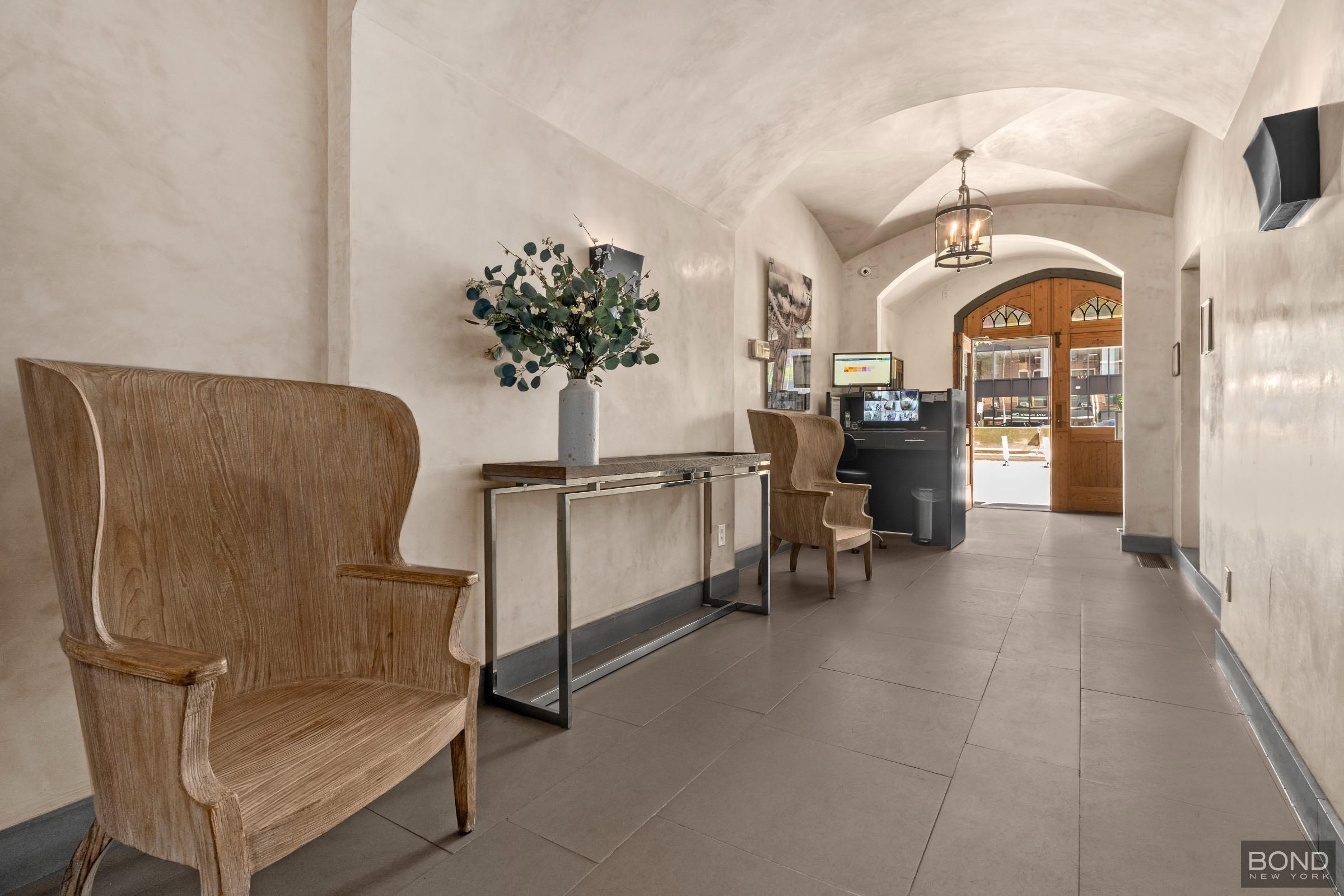 865 United Nations Plaza 14C