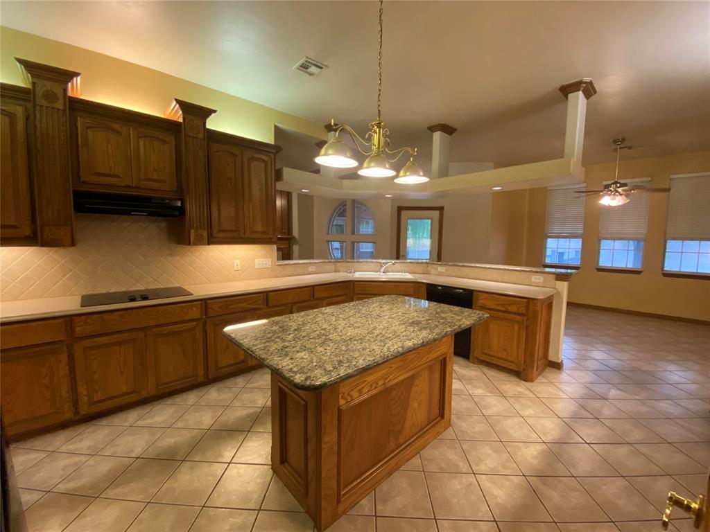 14912 W Jefferson Lane