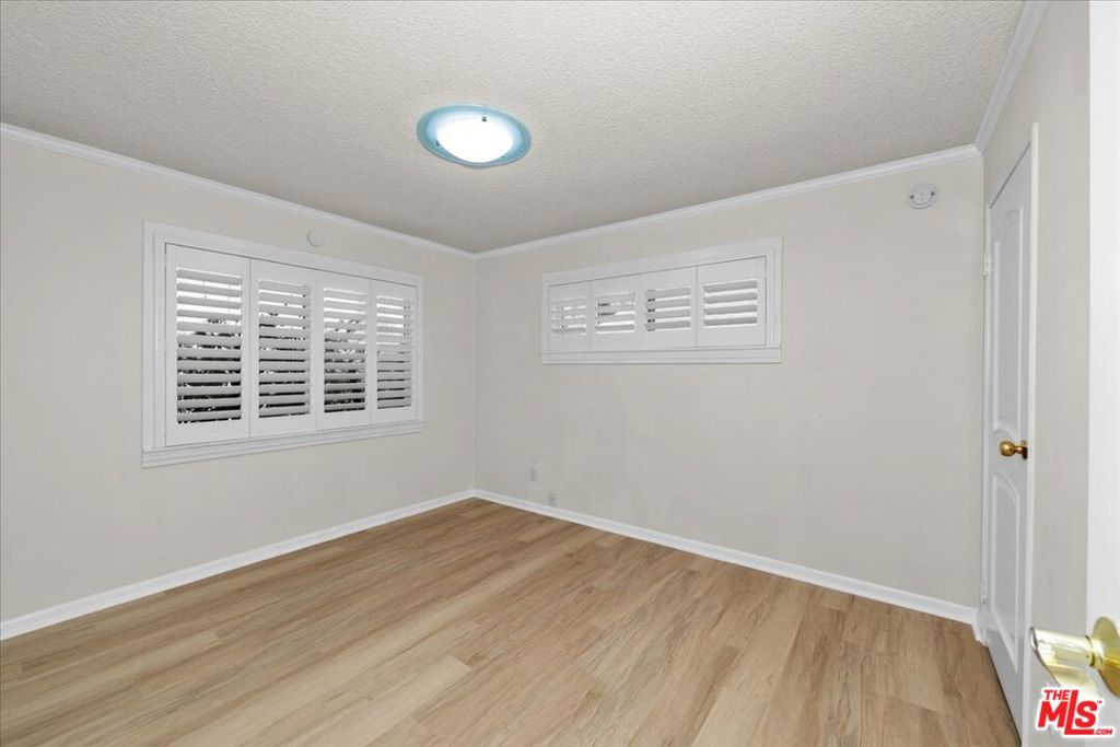 23032 Mobile Street