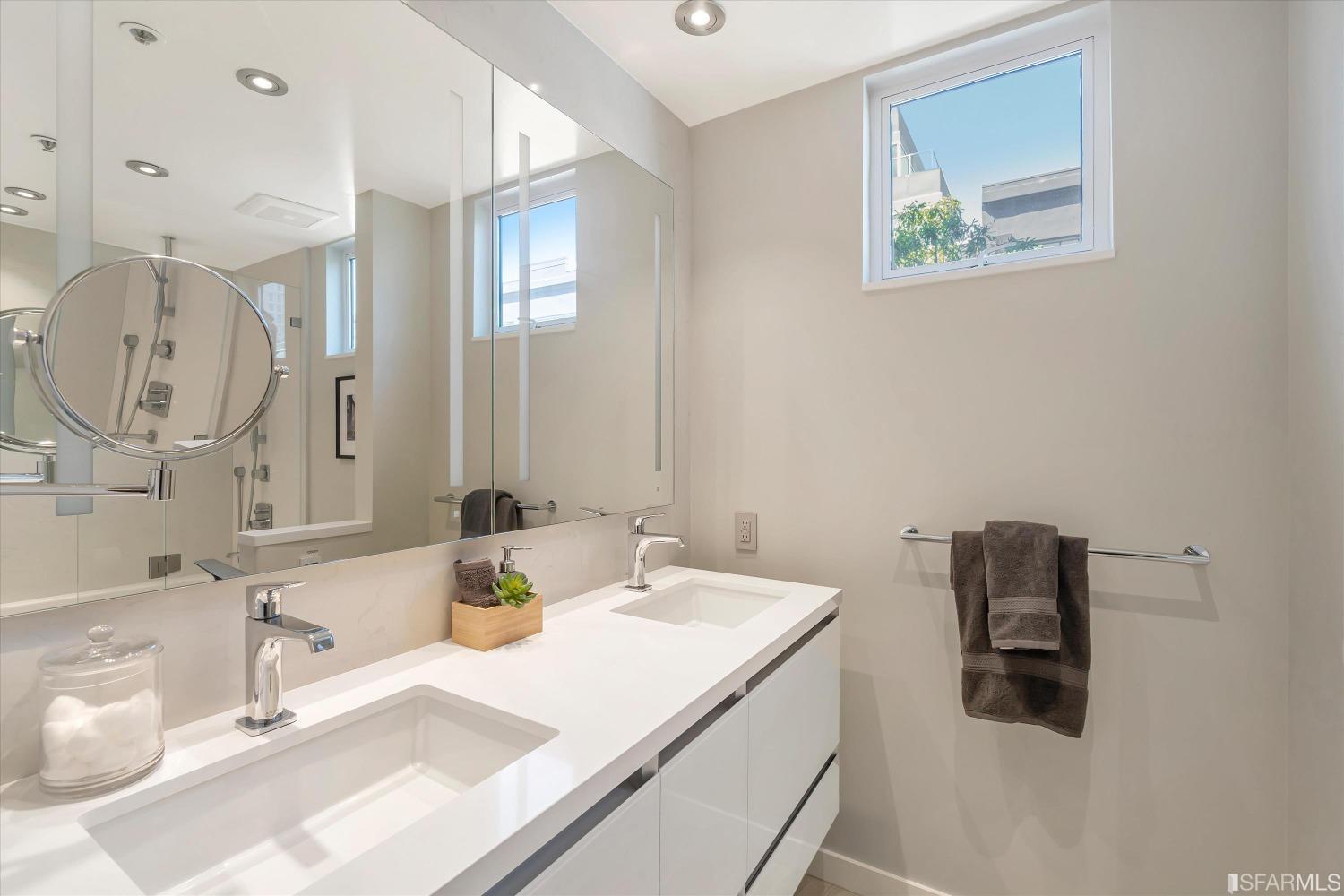 170 Pacific Avenue Unit: 24