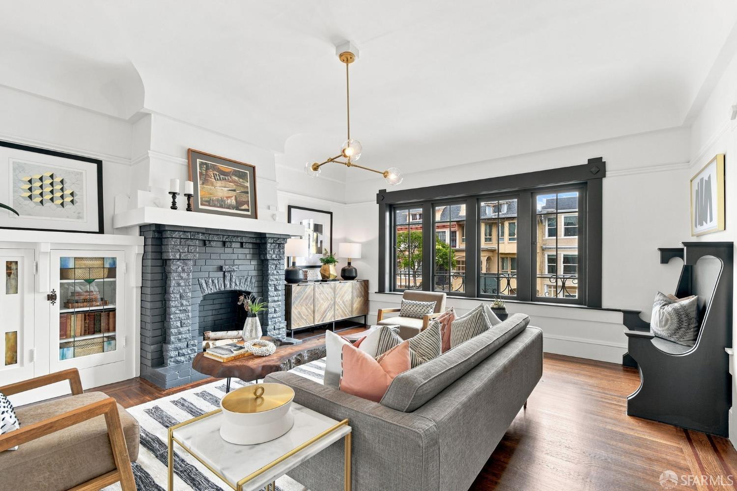 615 7th Avenue