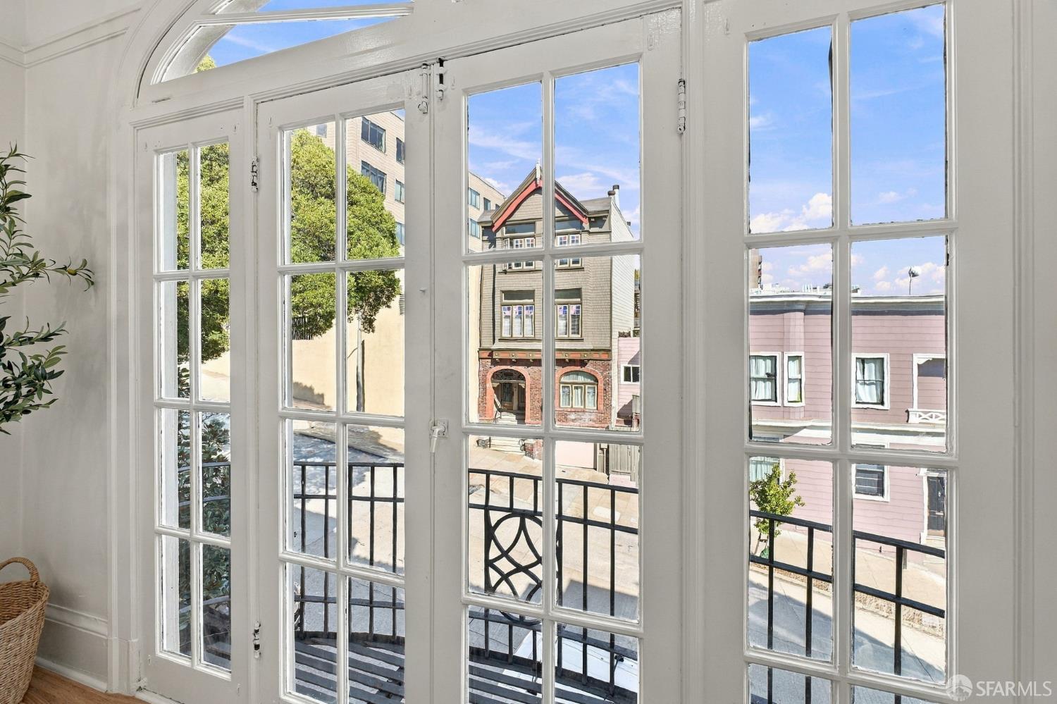 1915 Laguna Street # 3