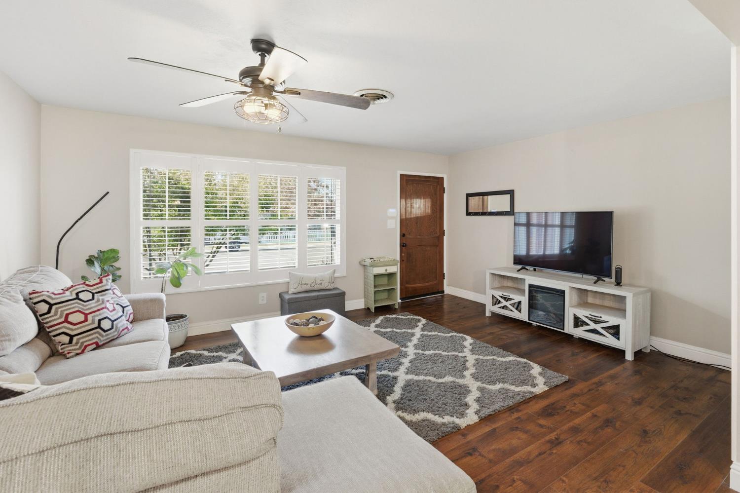 524 N Pacific Avenue