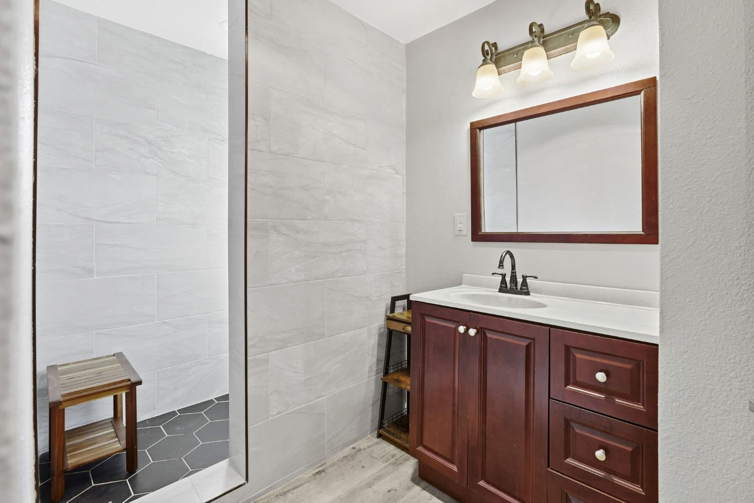 524 N Pacific Avenue