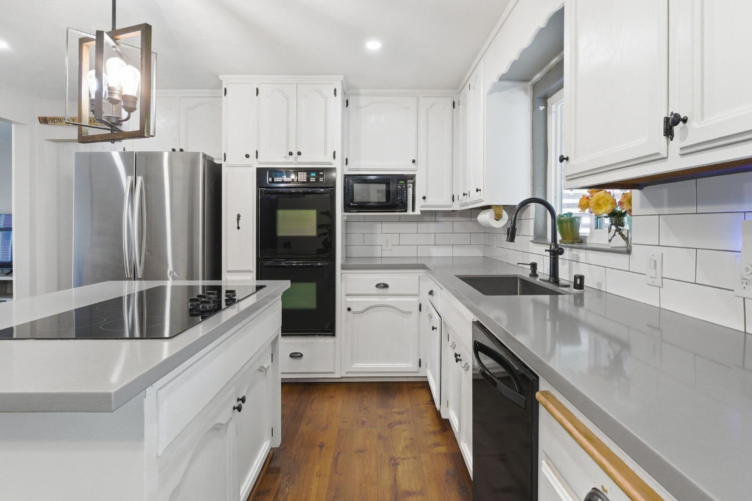 524 N Pacific Avenue