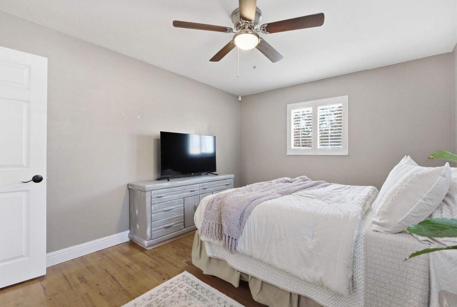 524 N Pacific Avenue