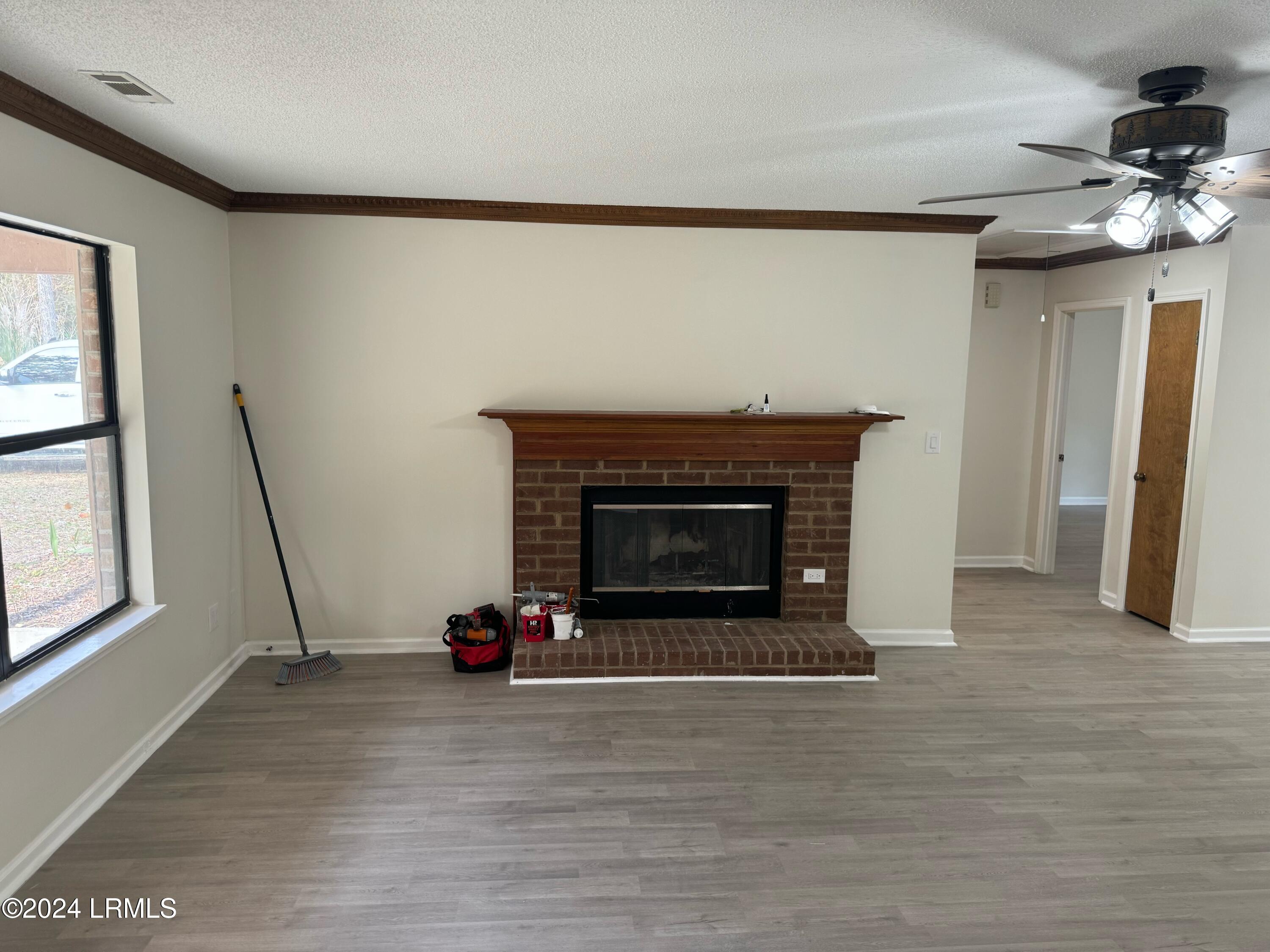 311 Oakwood Drive