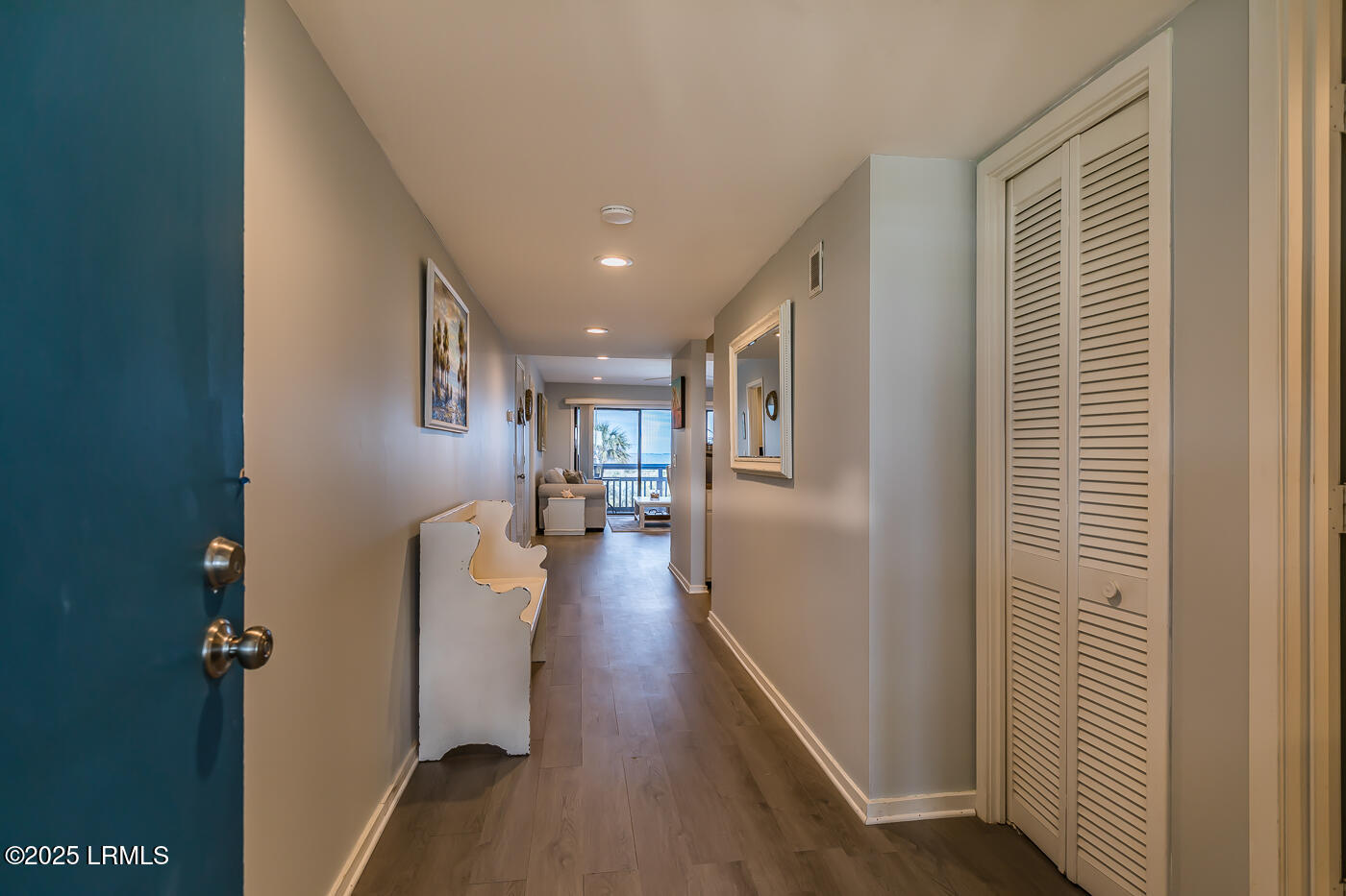 6 Harbor Drive N M214