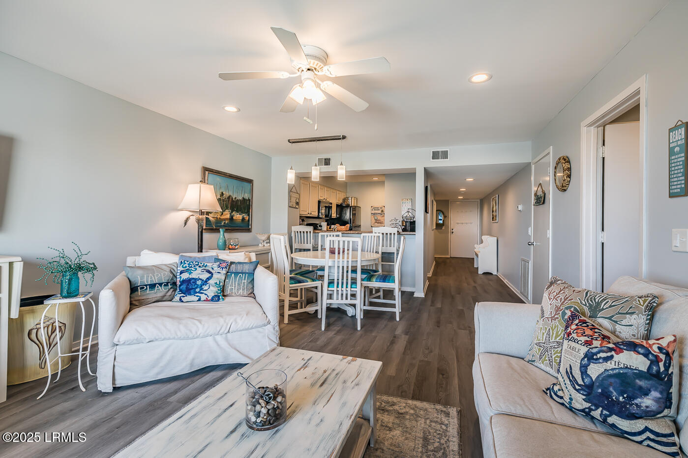 6 Harbor Drive N M214