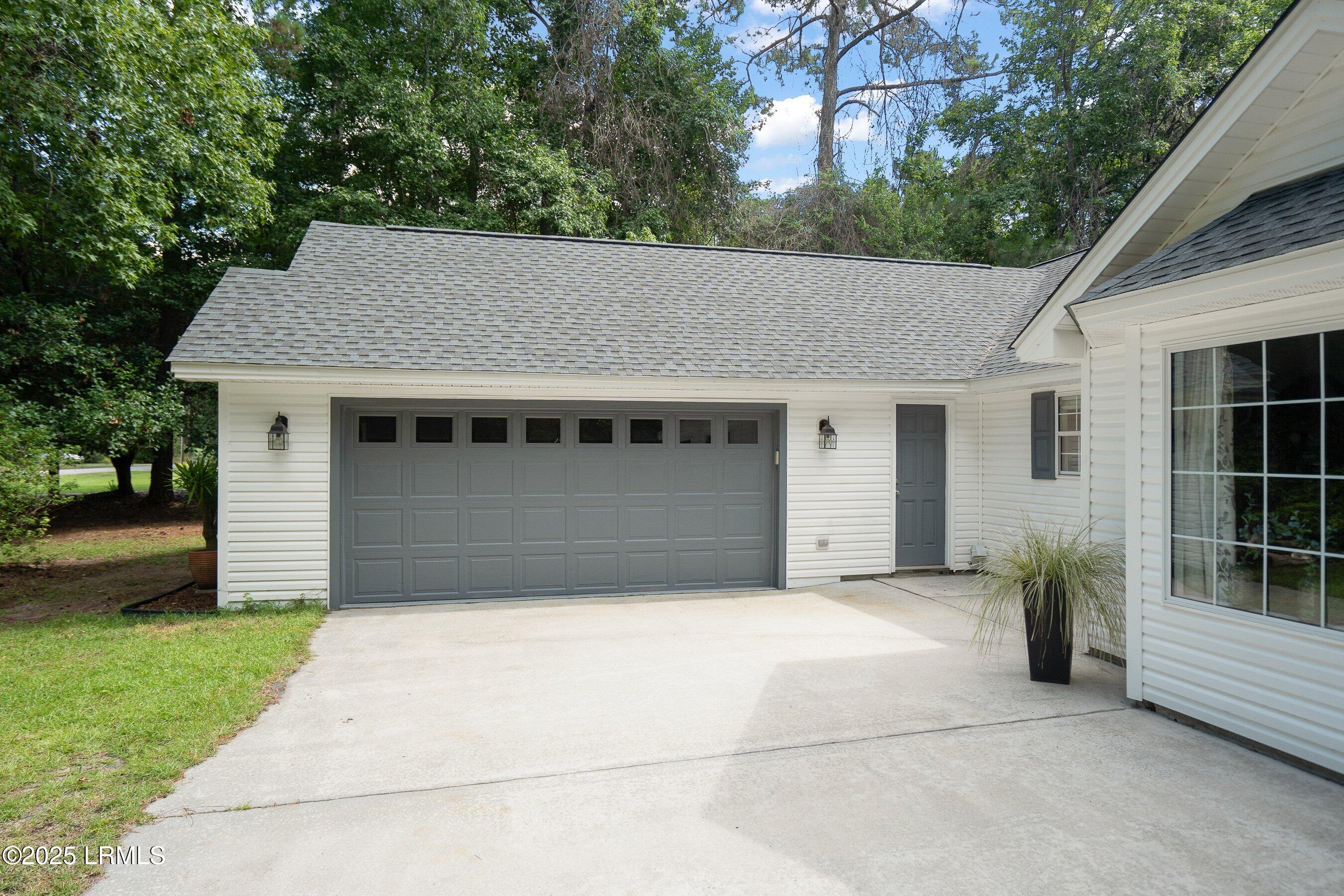 24 Thomas Sumter Street
