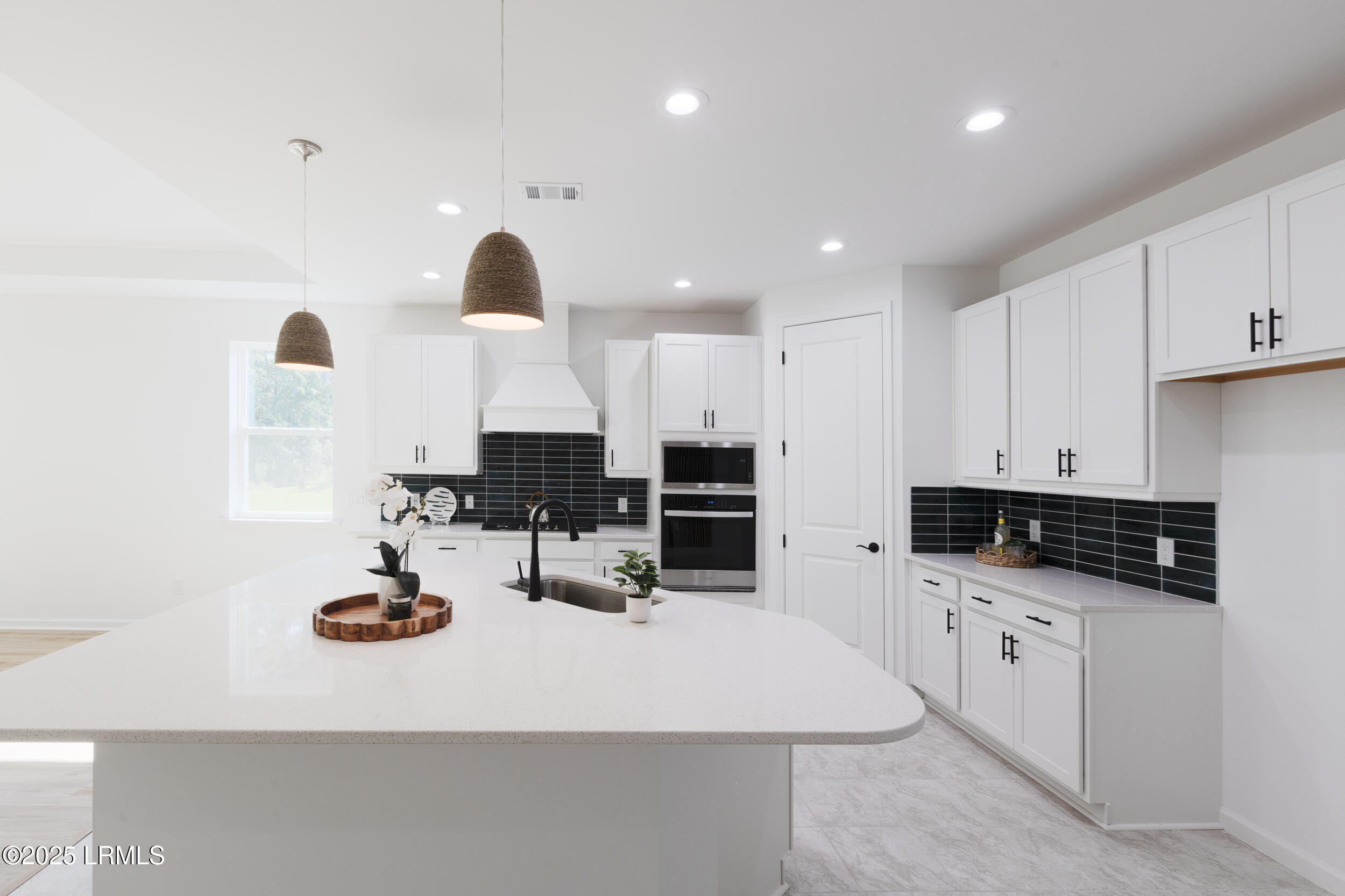 510 Horizon Court