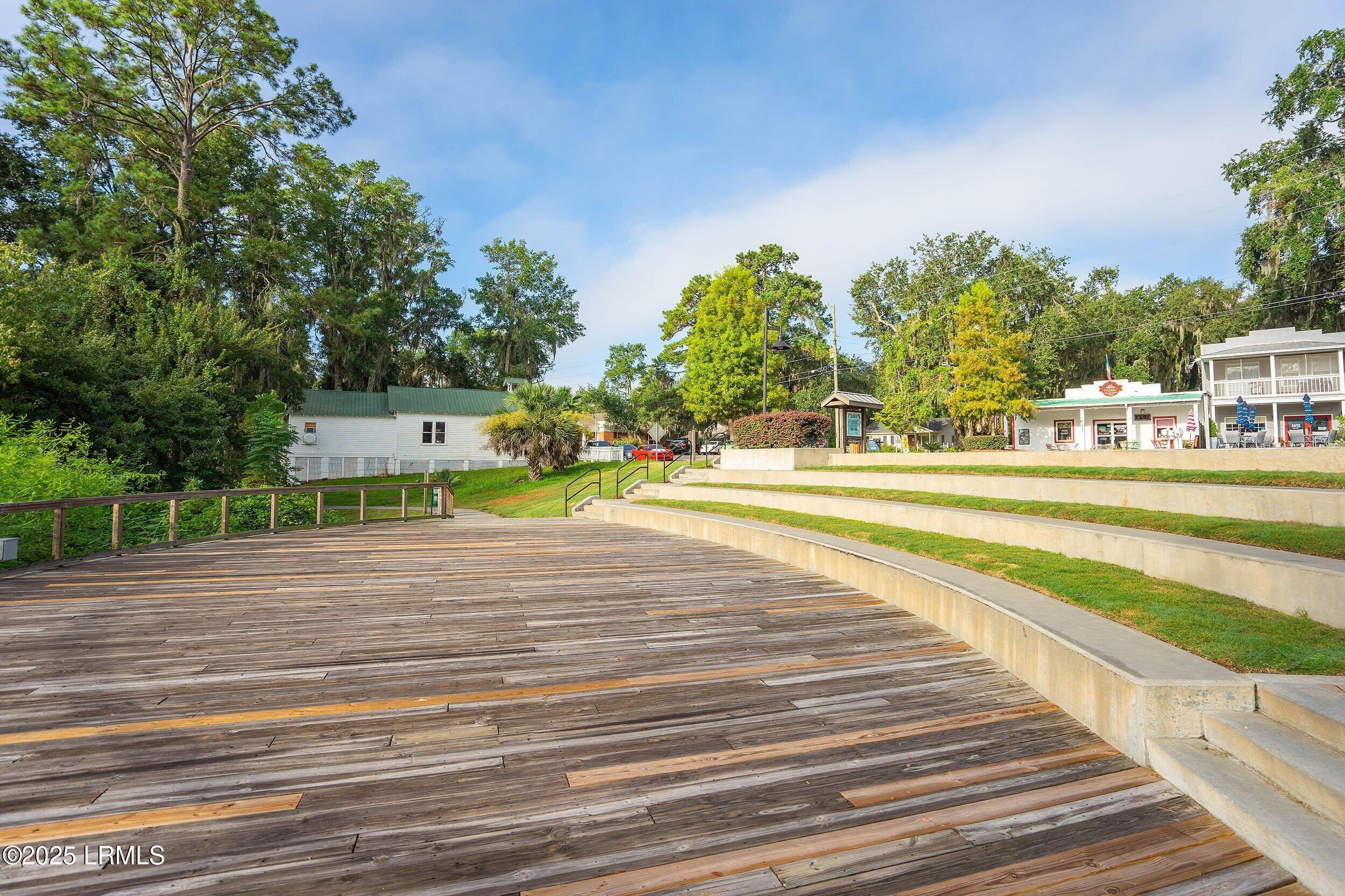 1005 9th Street