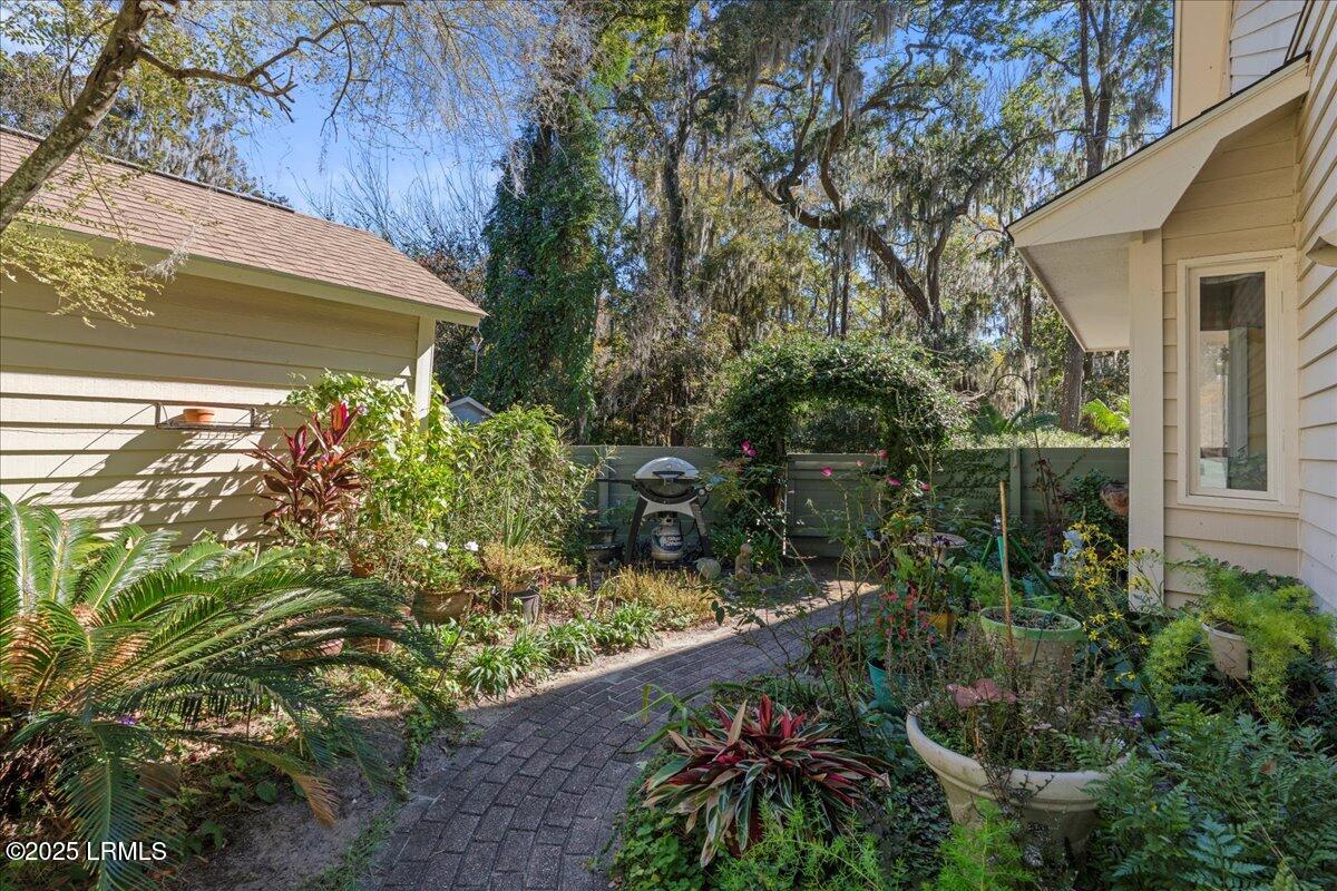 31 Chesterfield Lake Drive