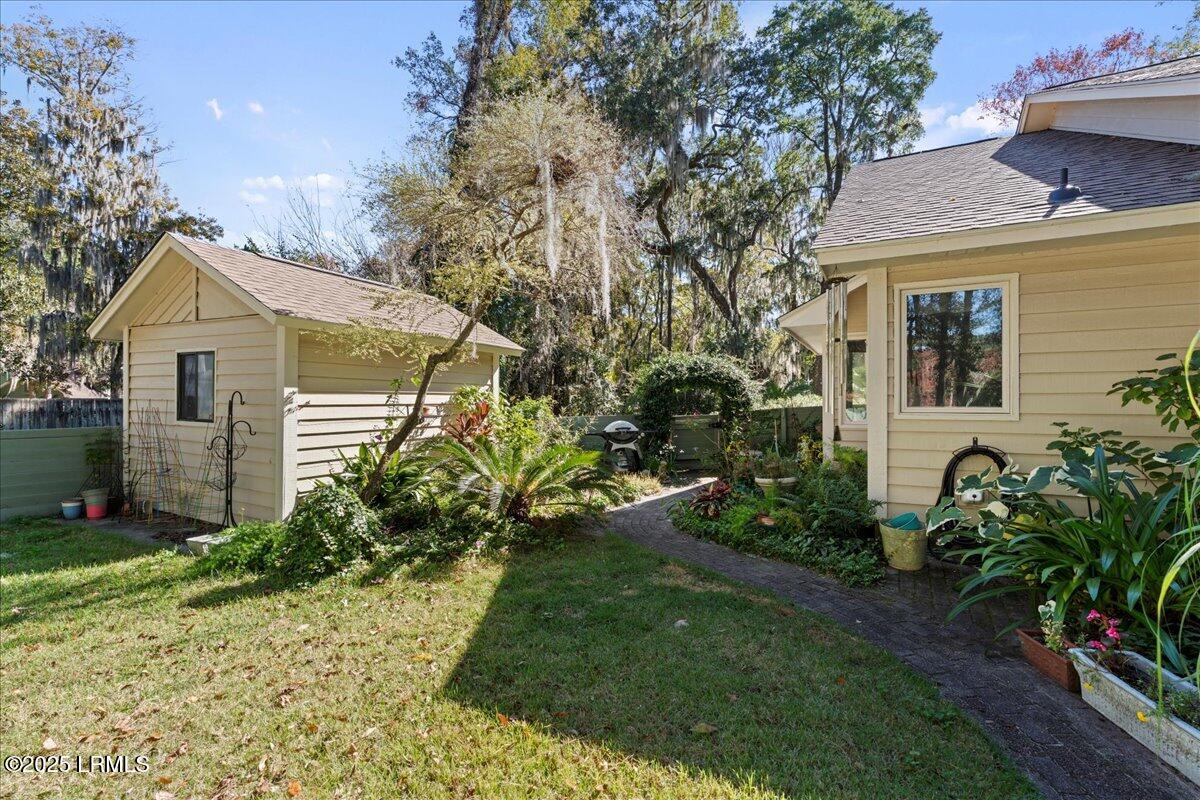 31 Chesterfield Lake Drive