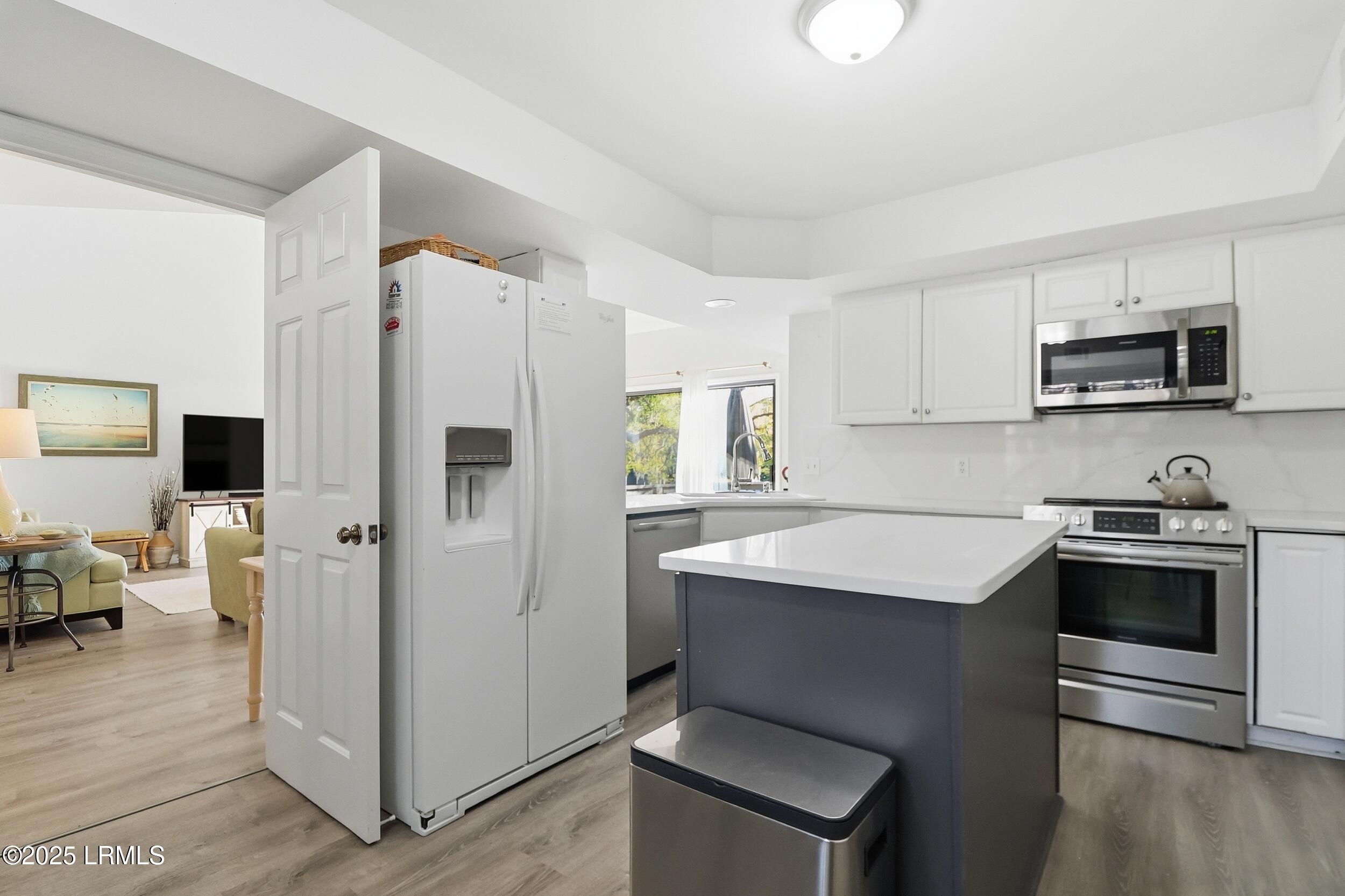 17 Lake Forest Drive 3348