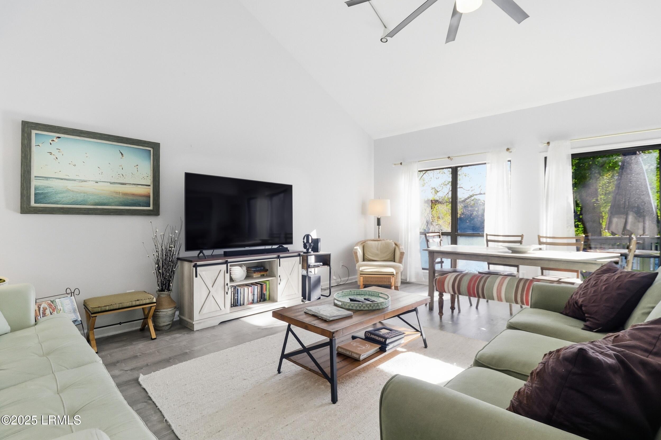 17 Lake Forest Drive 3348