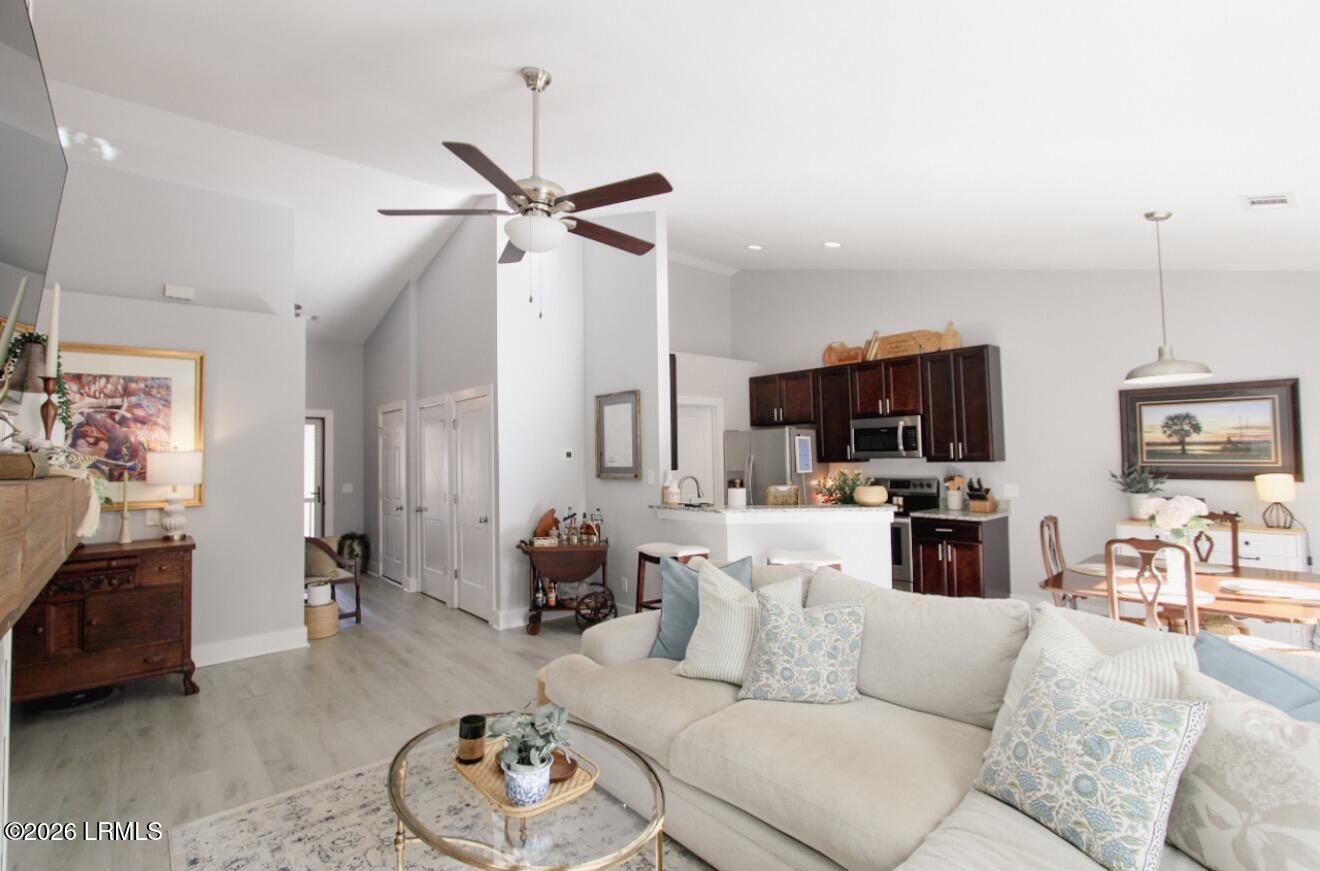 15 Canopy Lane, St. Helena Island