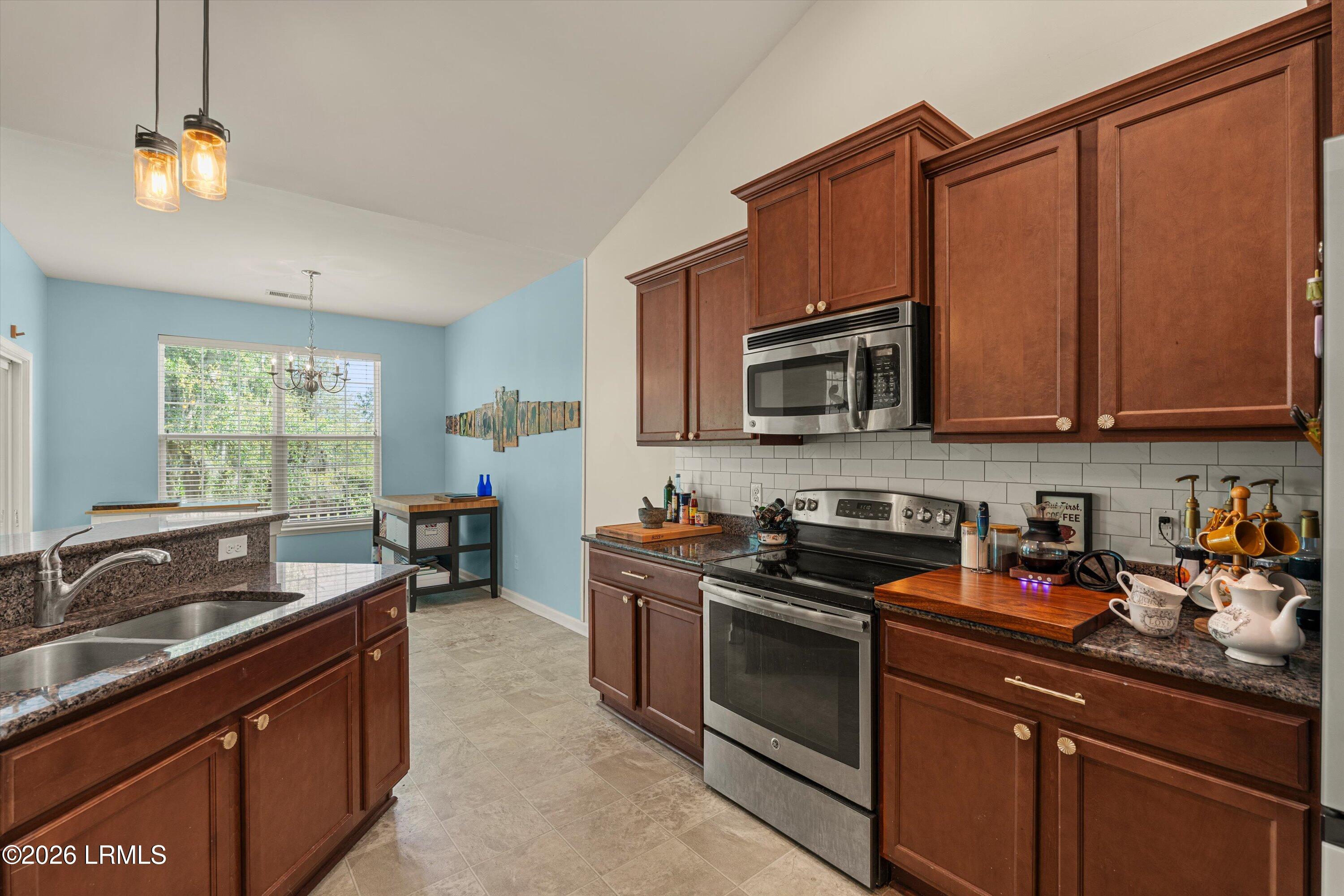 17 Congaree Way