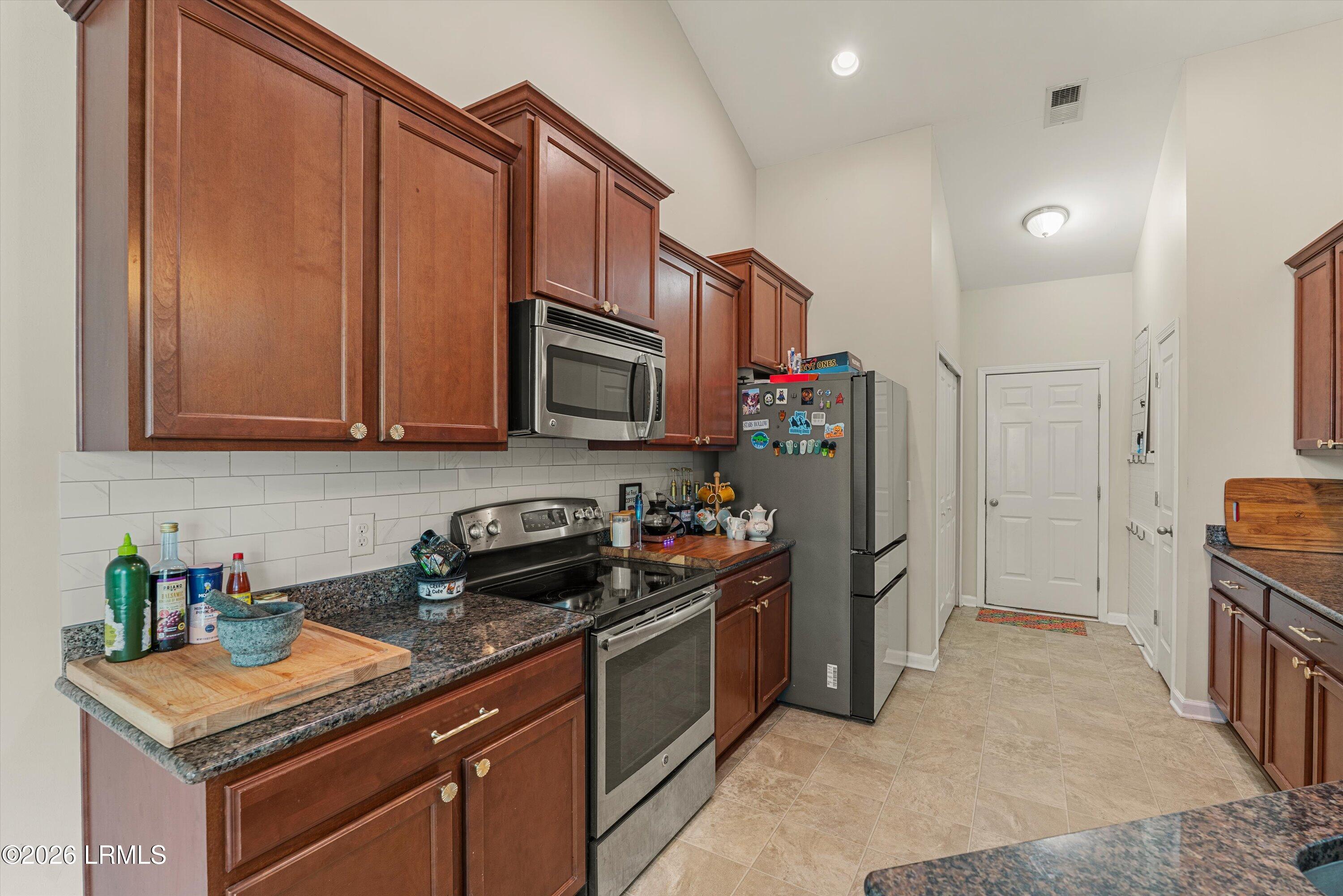 17 Congaree Way