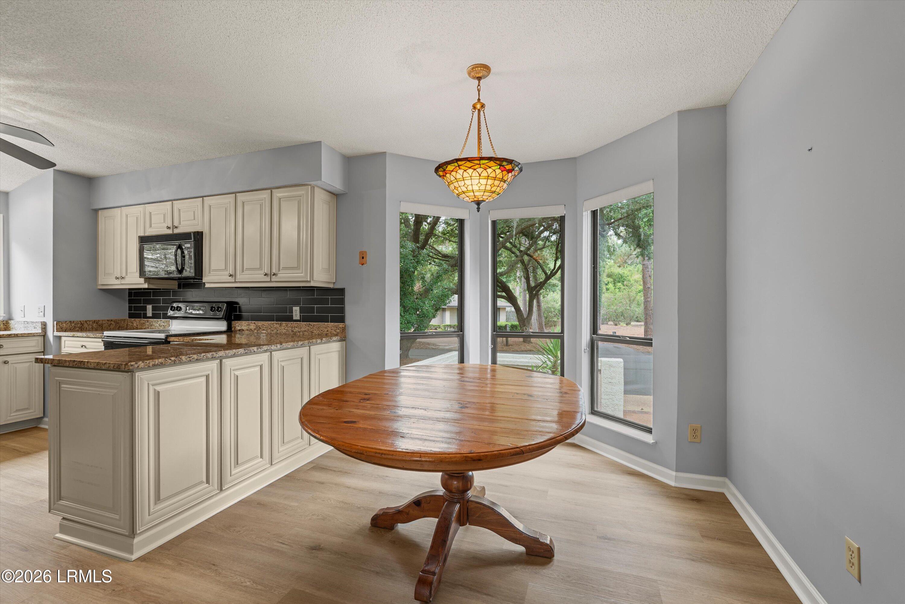 17 Lake Forest Drive 3347