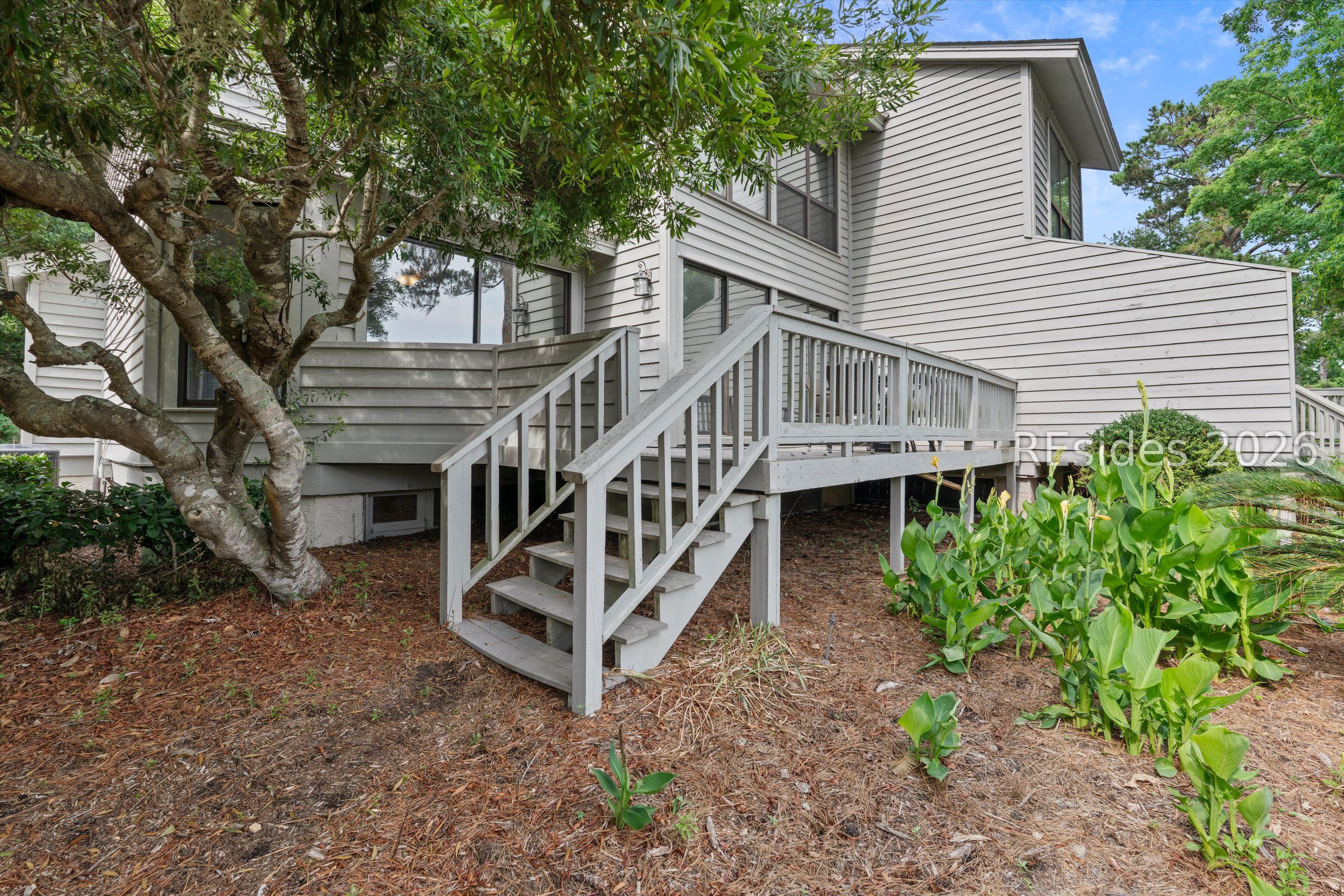 17 Lake Forest Drive Unit: APT 3347