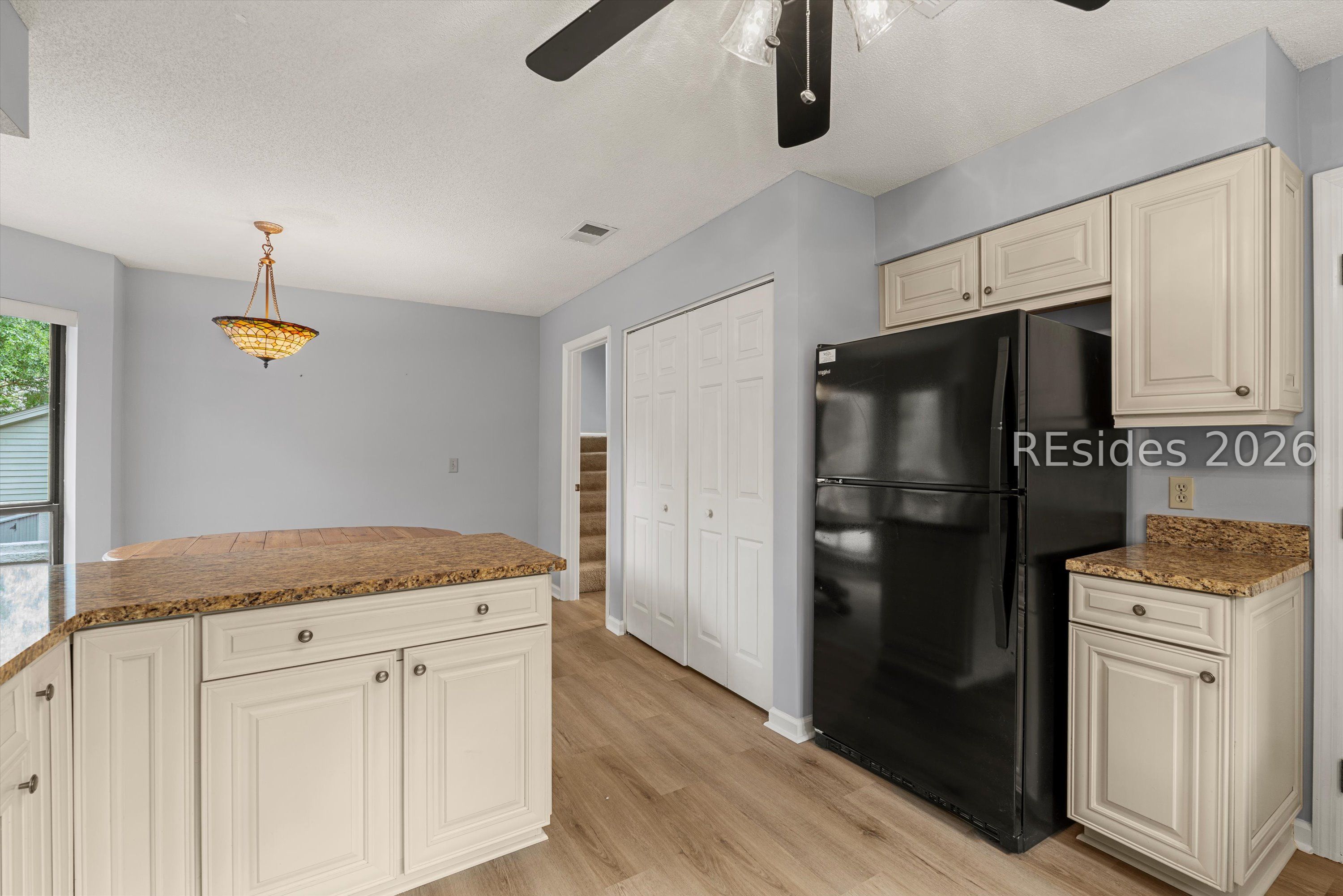 17 Lake Forest Drive Unit: APT 3347