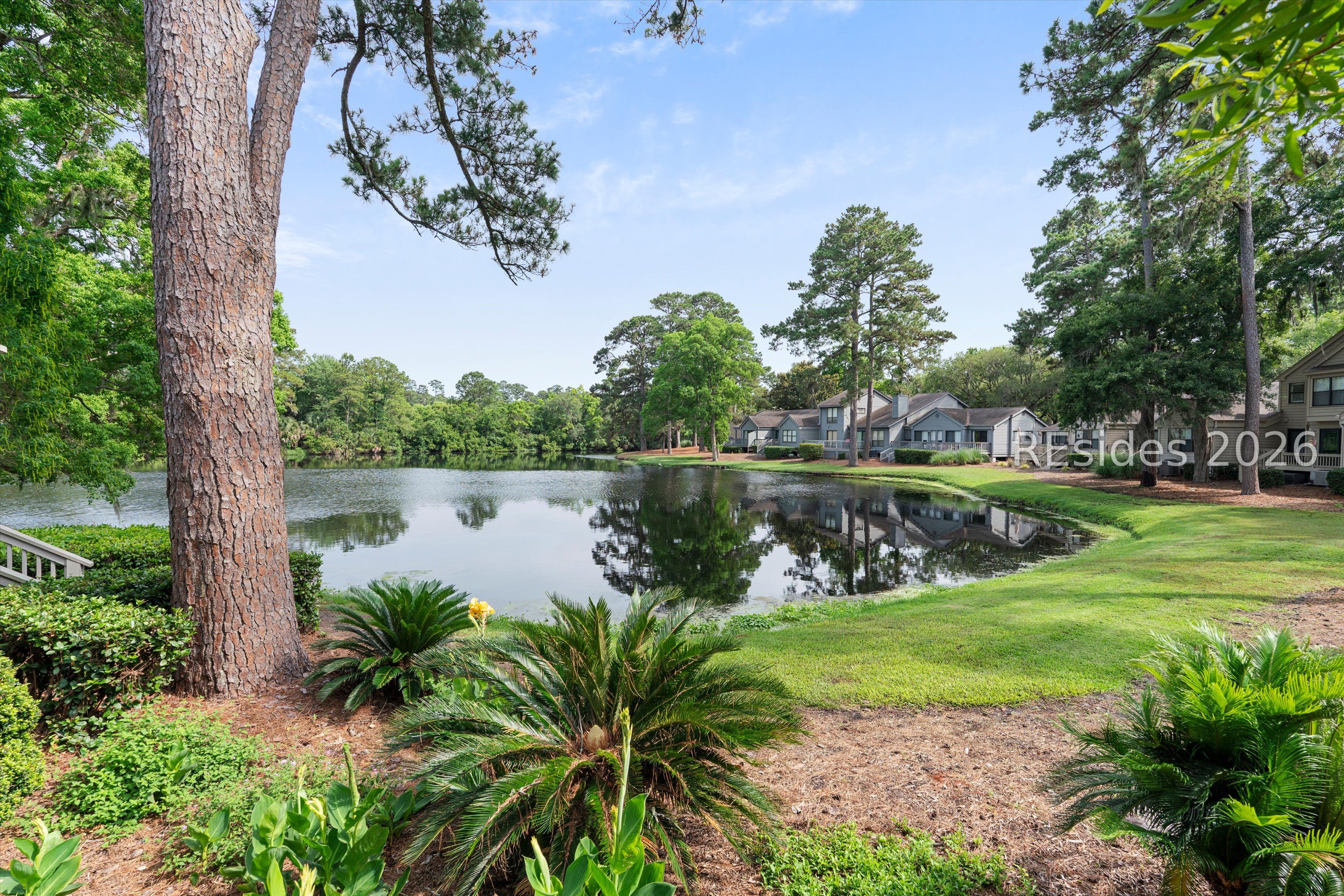 17 Lake Forest Drive Unit: APT 3347