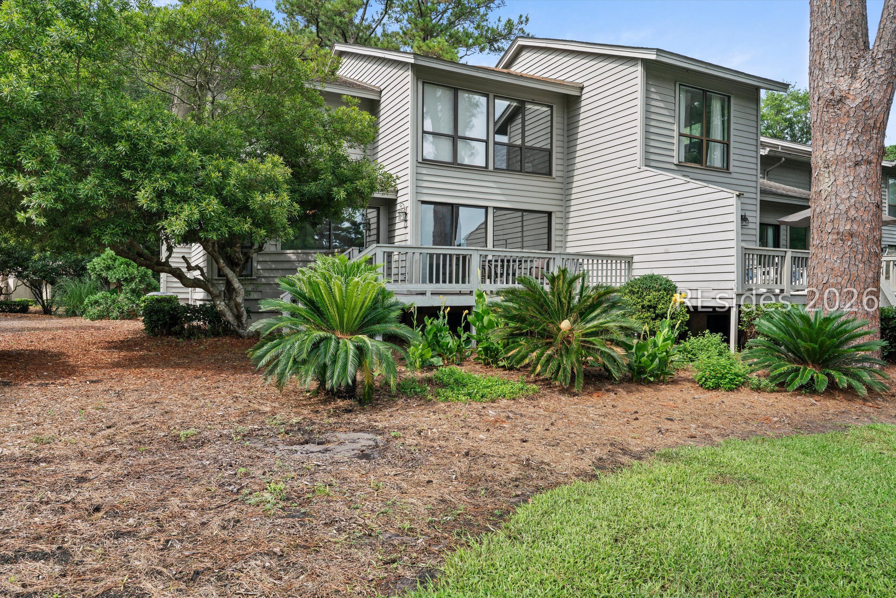 17 Lake Forest Drive Unit: APT 3347