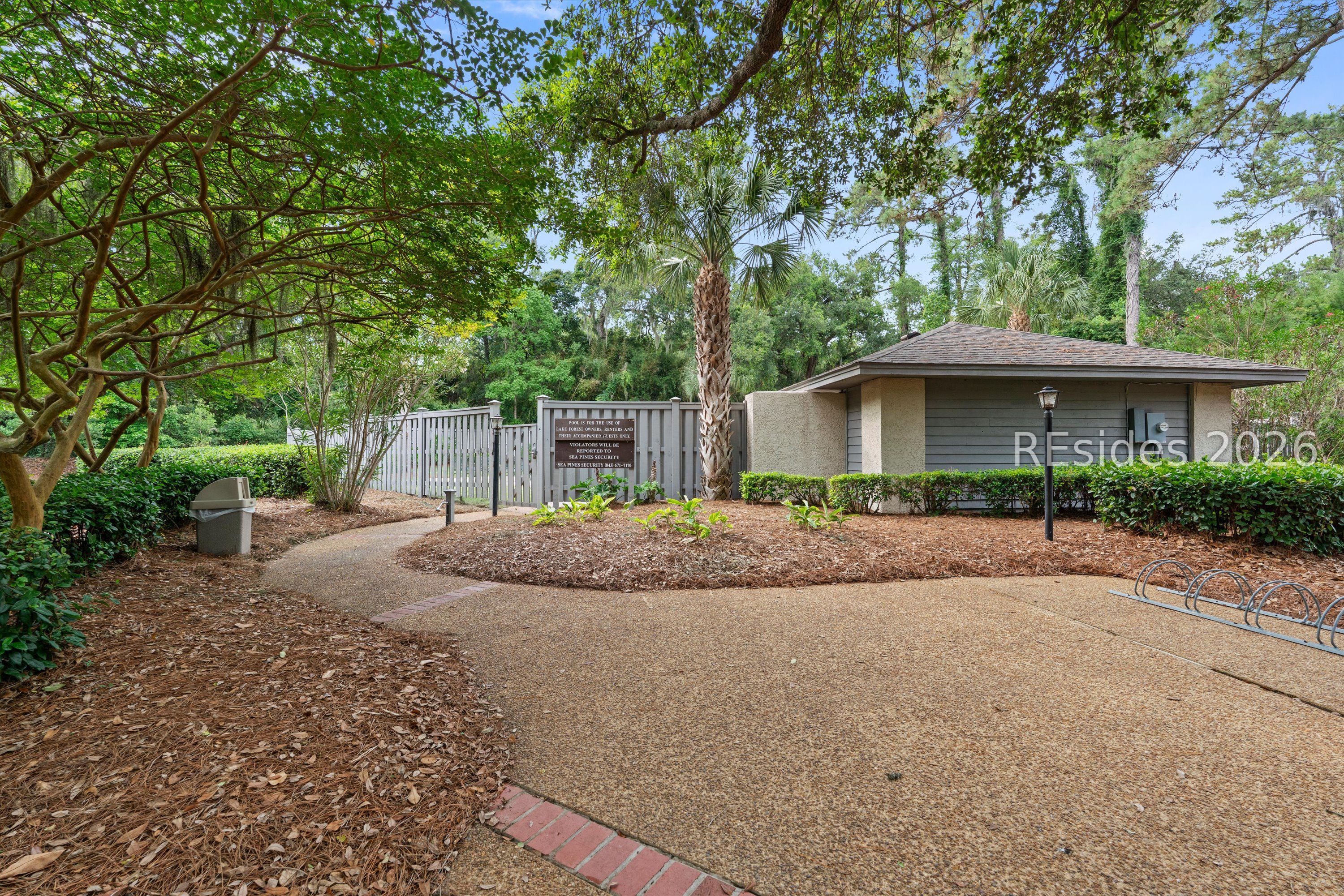 17 Lake Forest Drive Unit: APT 3347