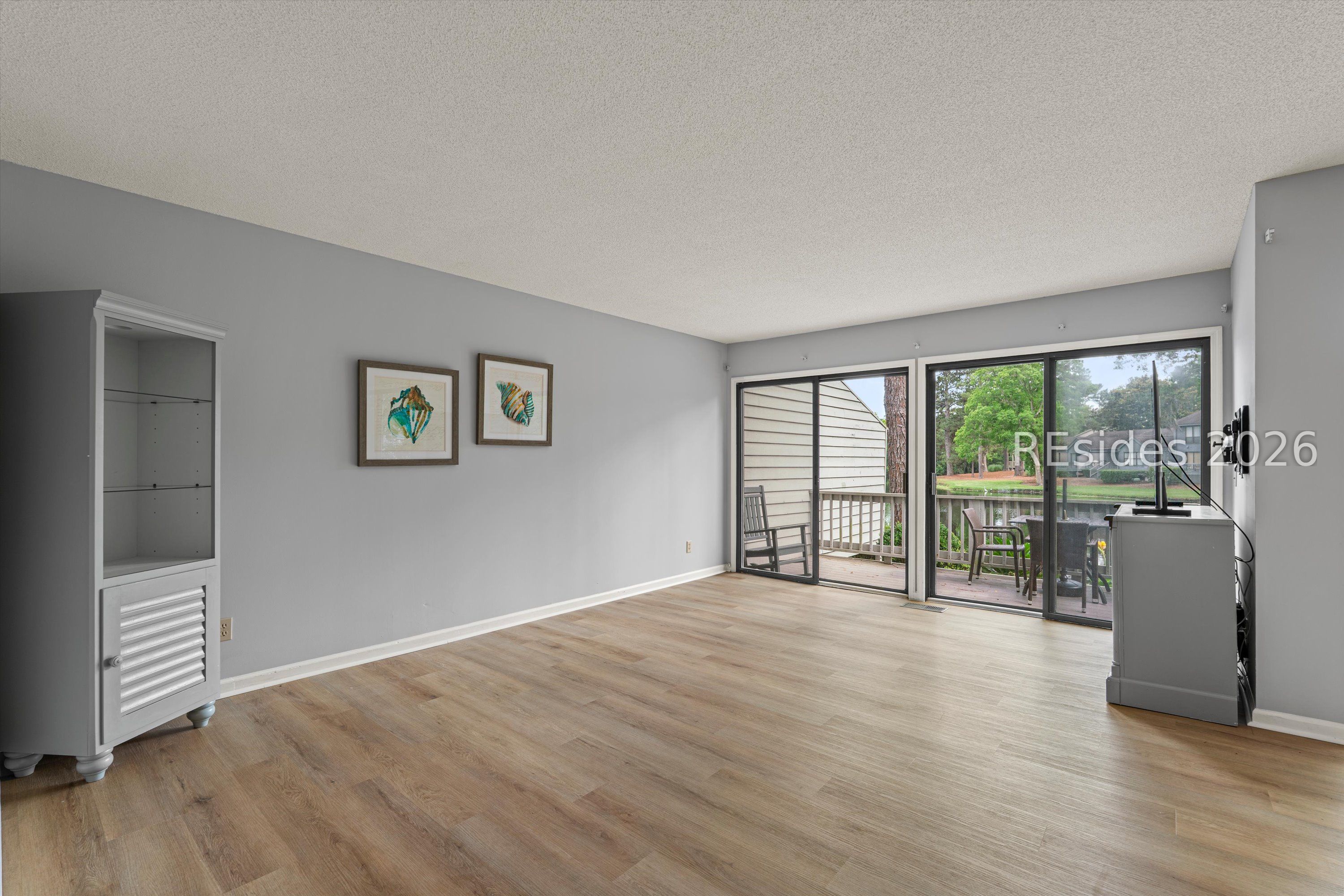 17 Lake Forest Drive Unit: APT 3347