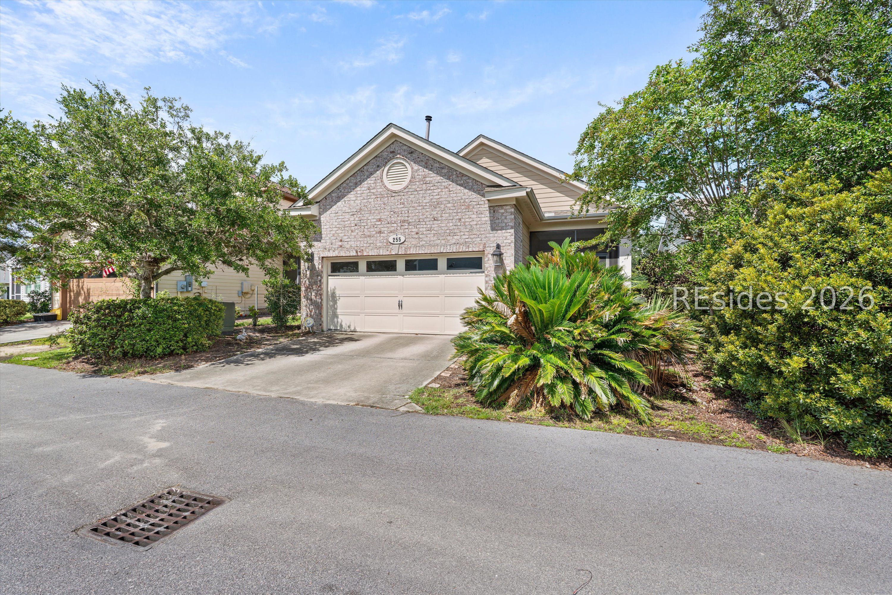 255 Garden Row Drive N