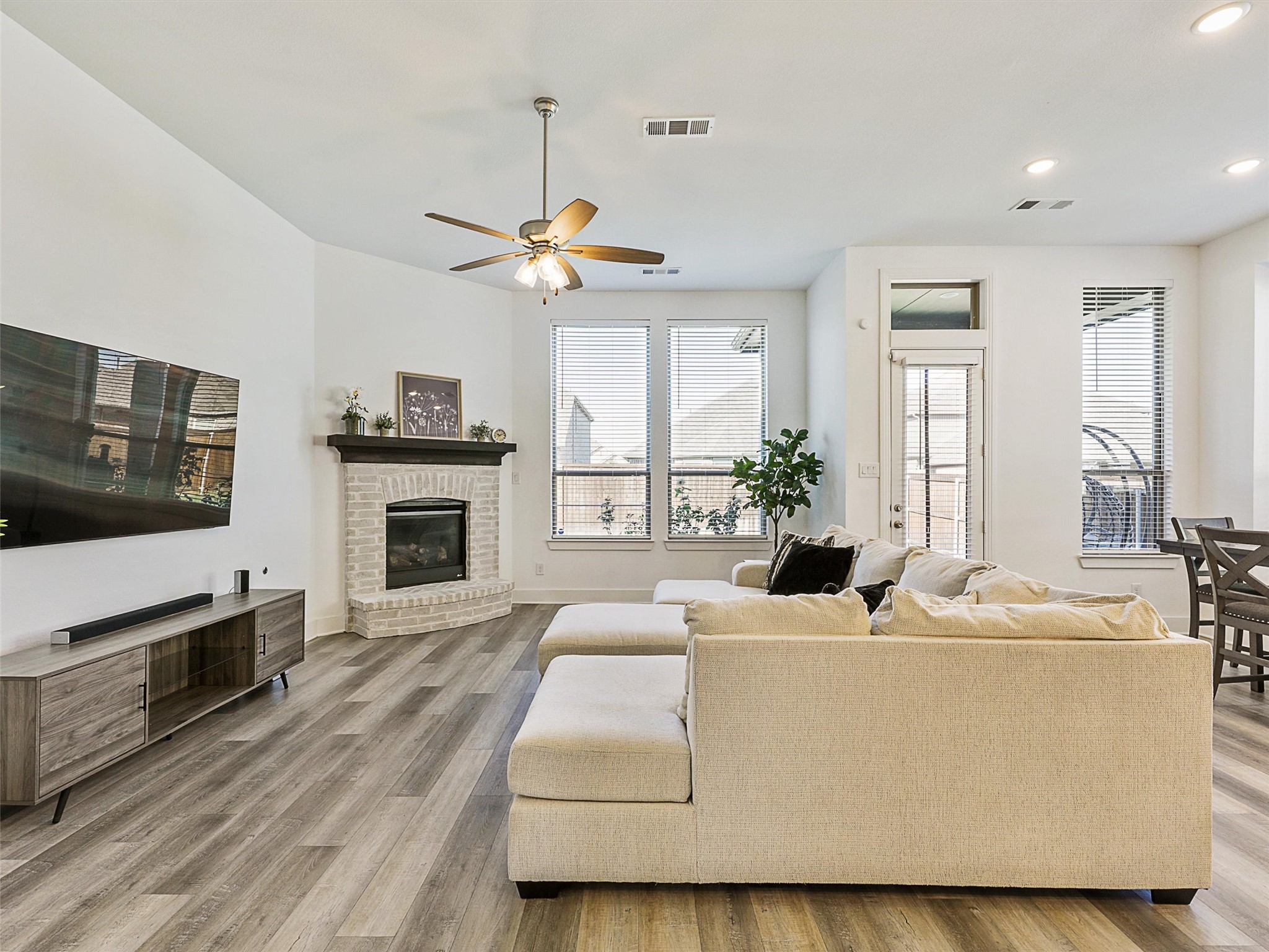 9521 Leisure Pace Lane