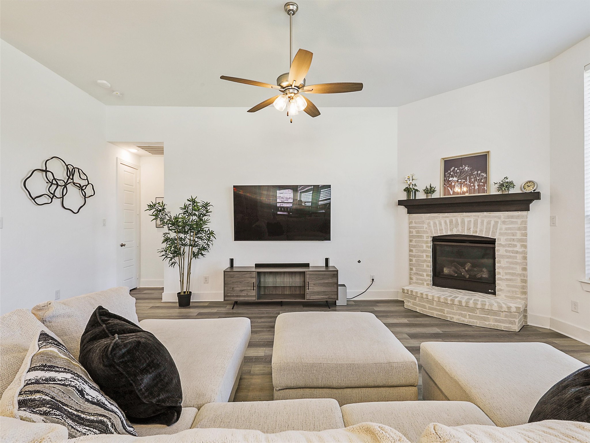 9521 Leisure Pace Lane