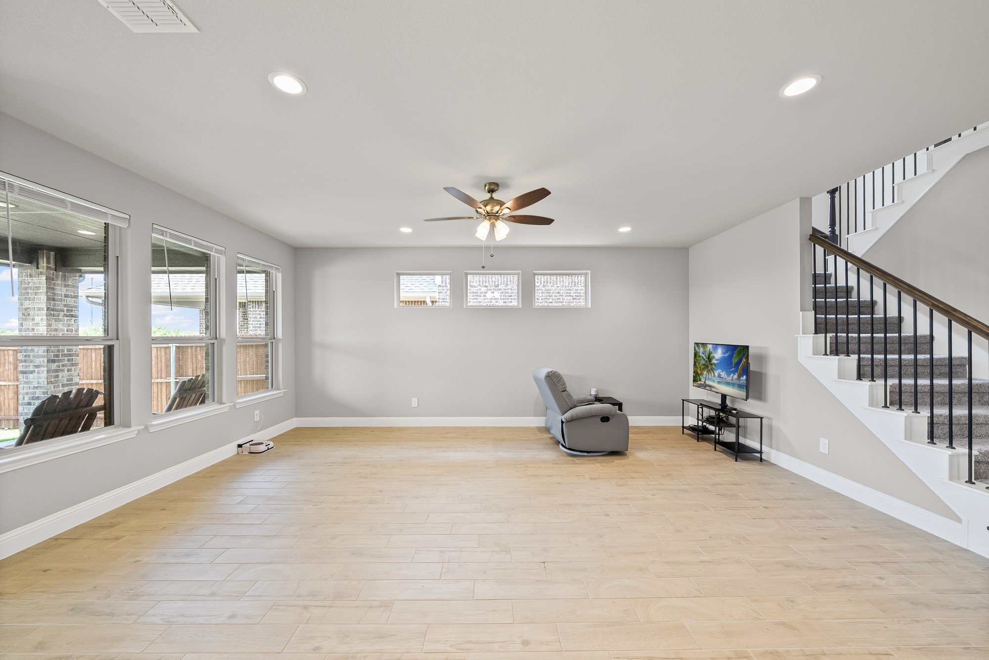 5916 Pine River Lane