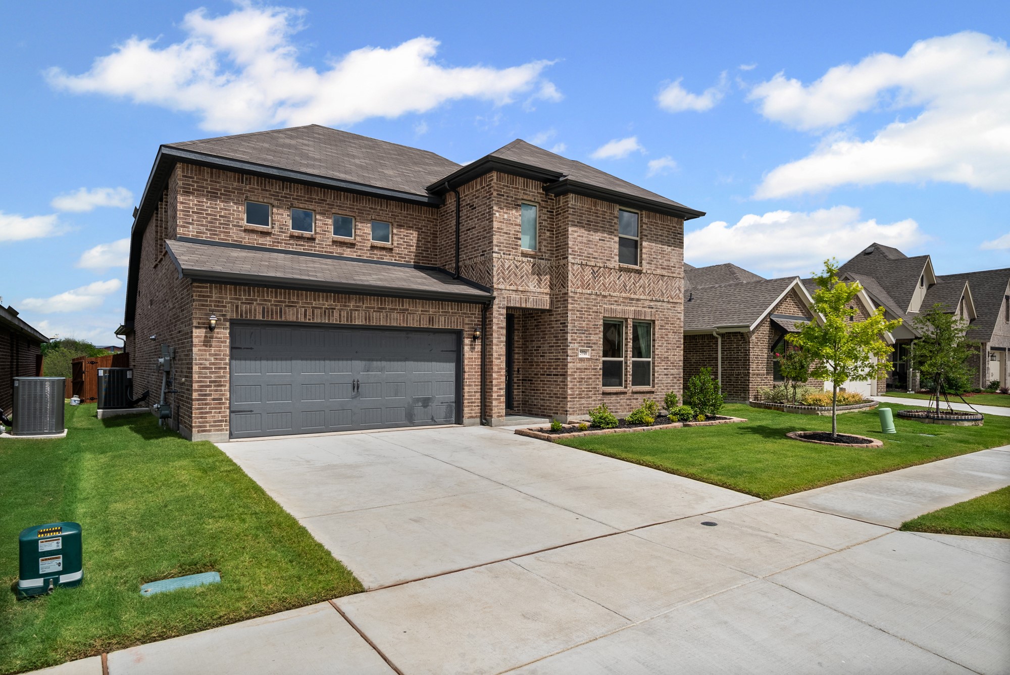 5916 Pine River Lane
