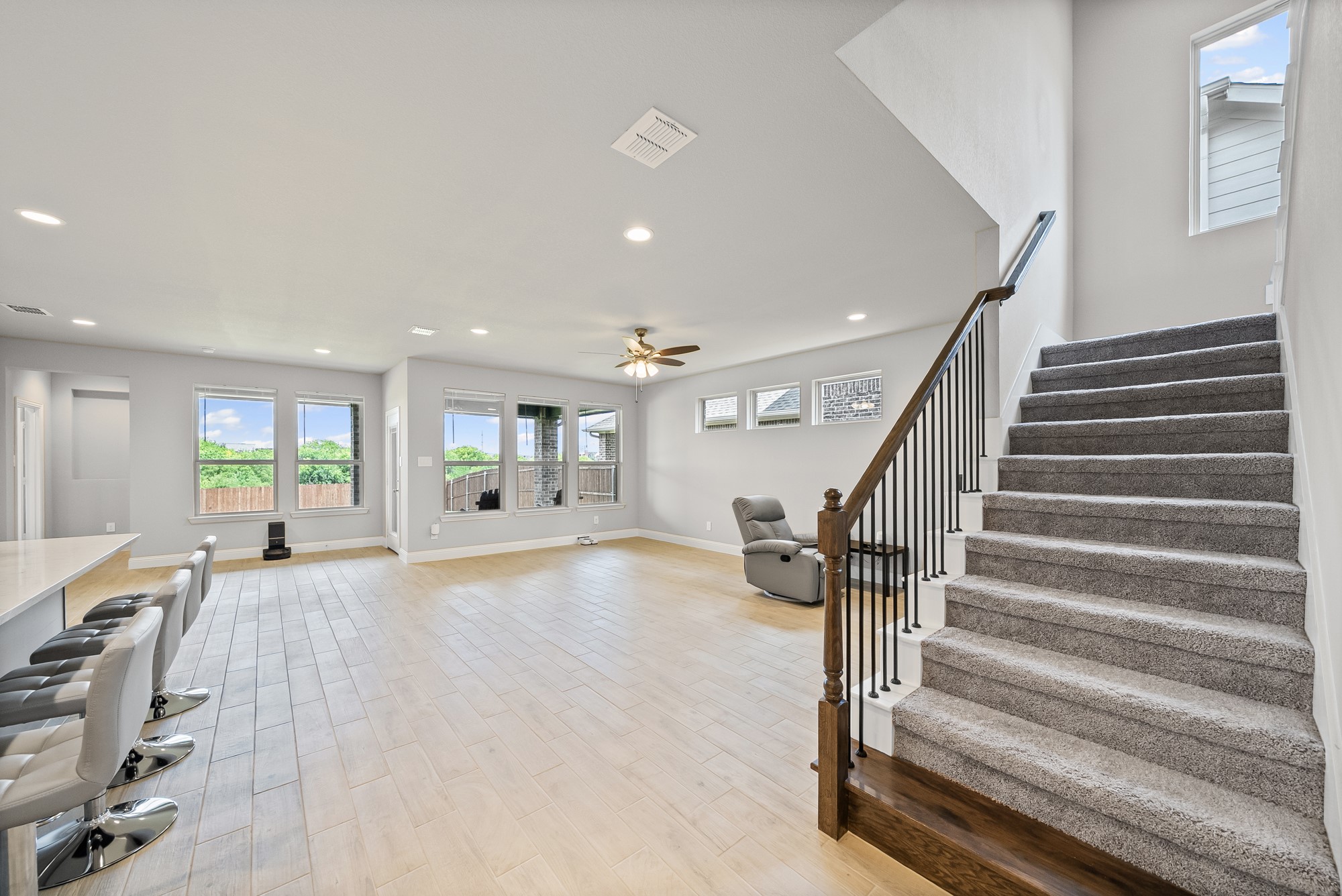 5916 Pine River Lane