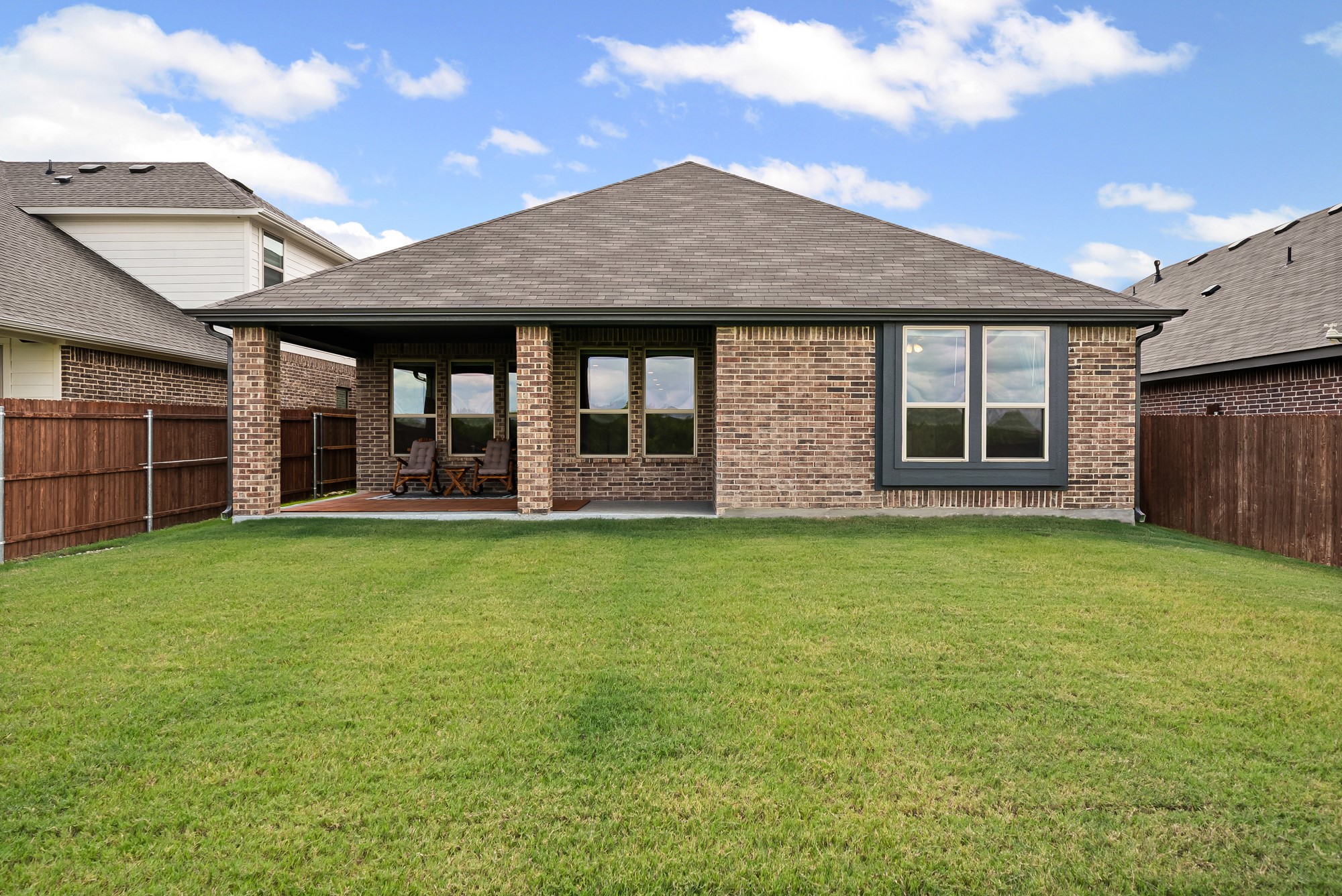 5916 Pine River Lane