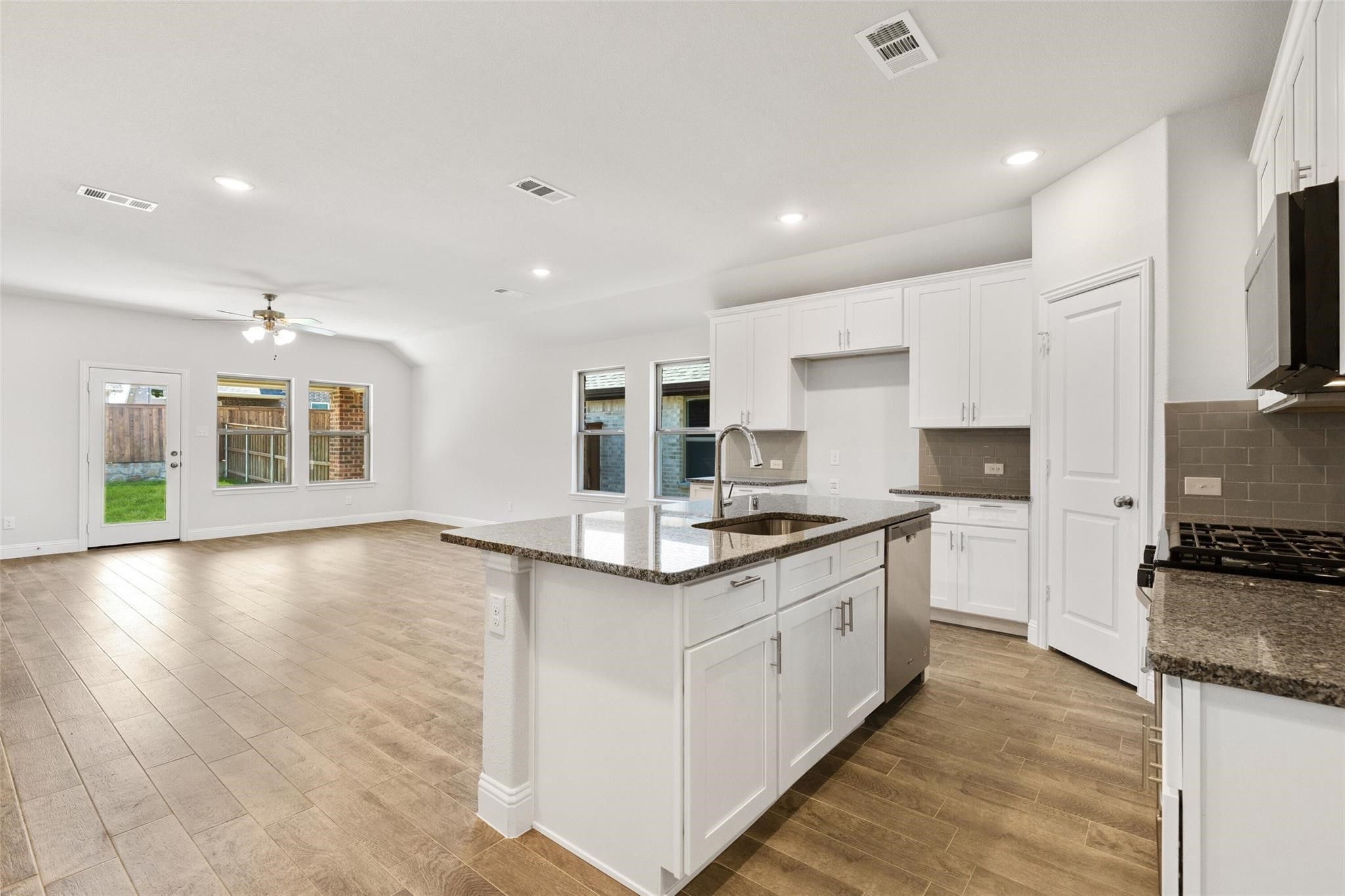 3501 Lillian Court