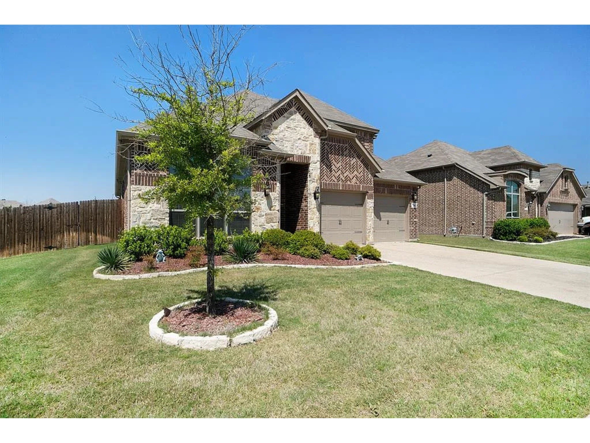 744 Shadow River Drive