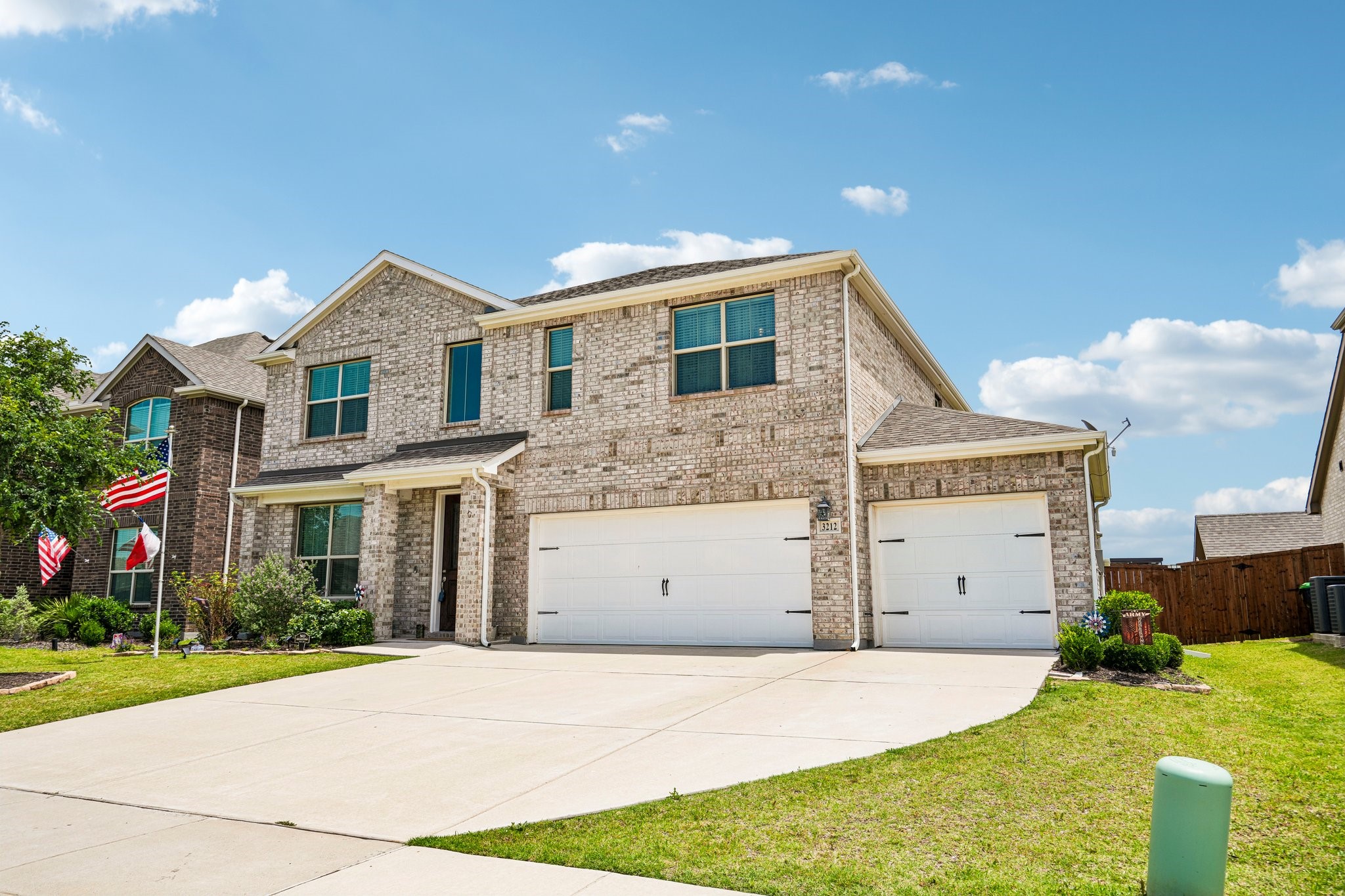 3212 Grande View