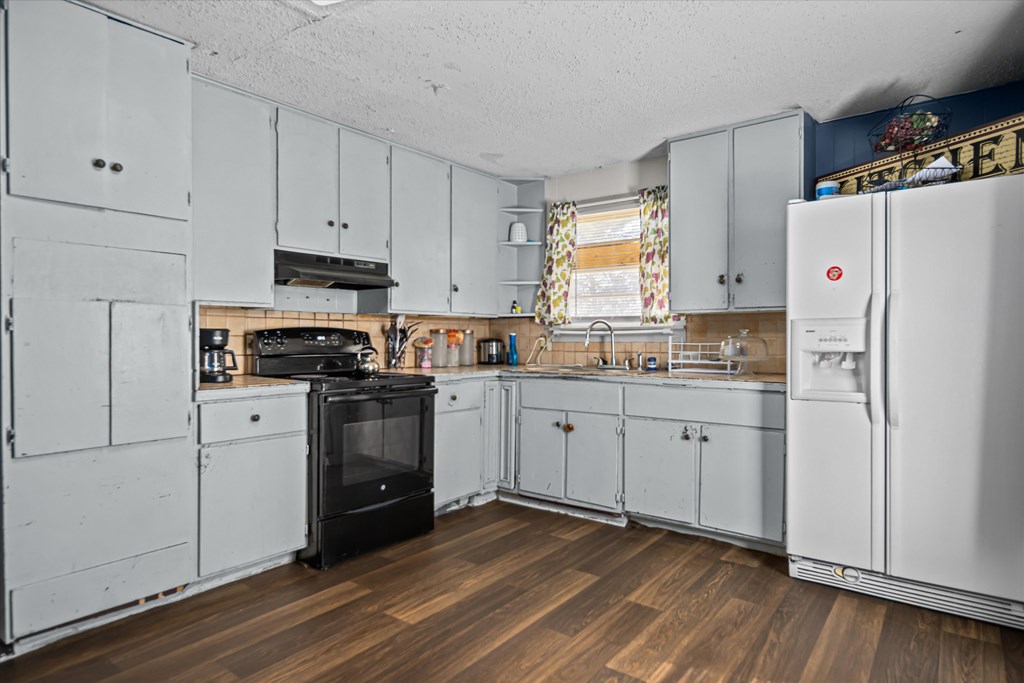 1504 May Street