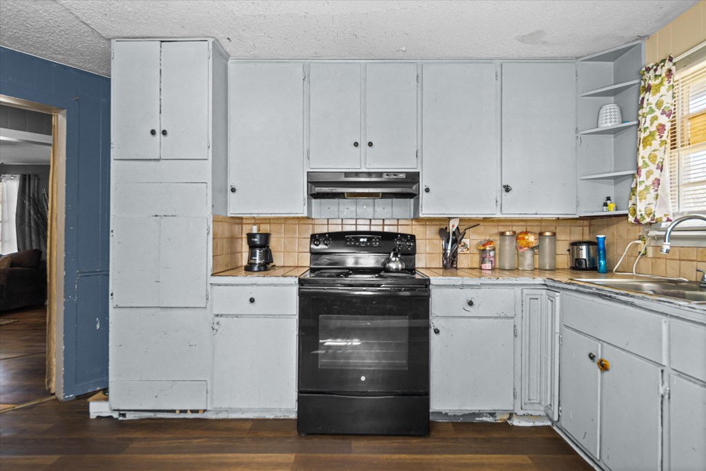 1504 May Street