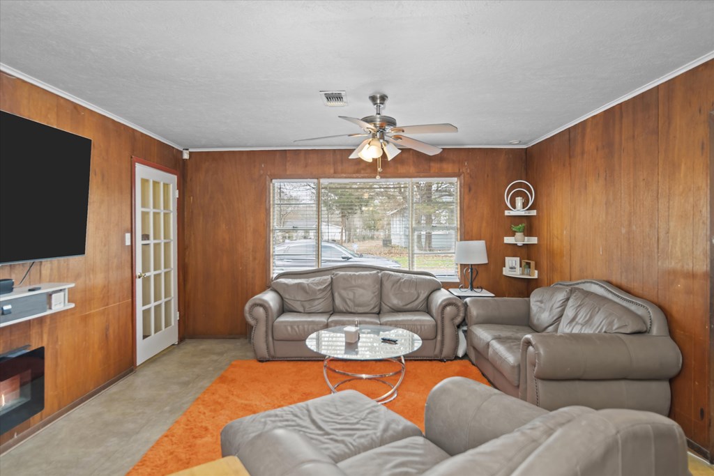 408 Bob Street