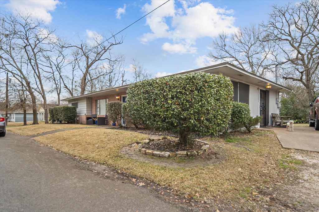 408 Bob Street