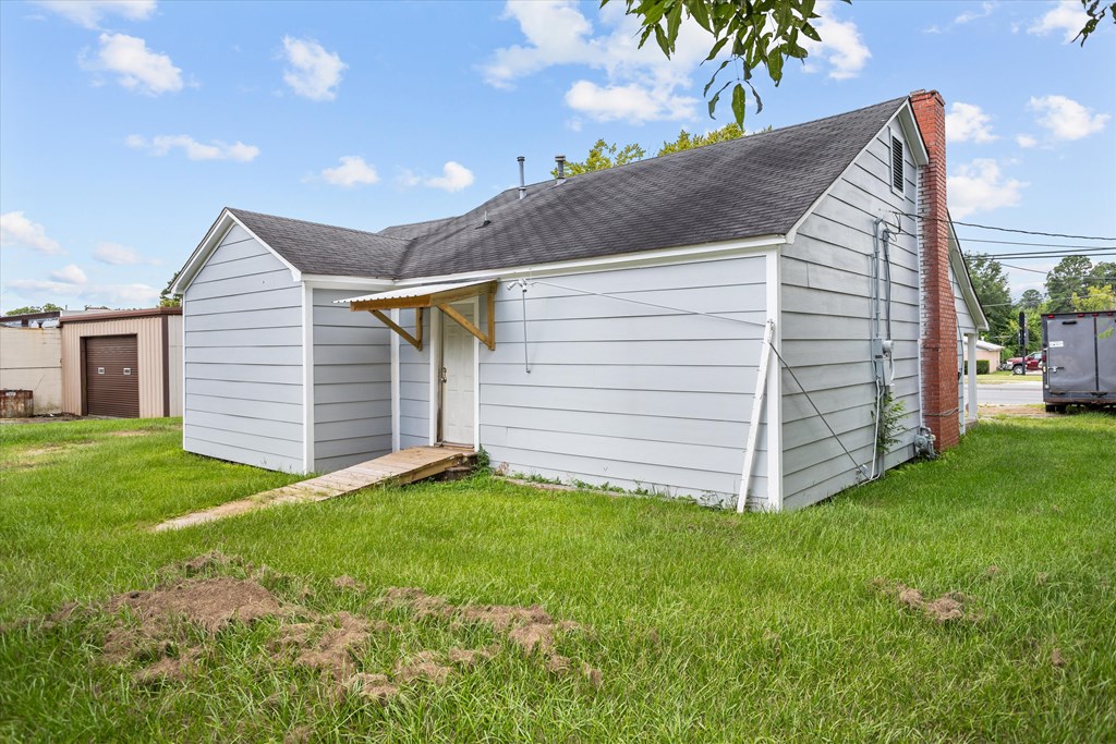 1009 E Denman Avenue