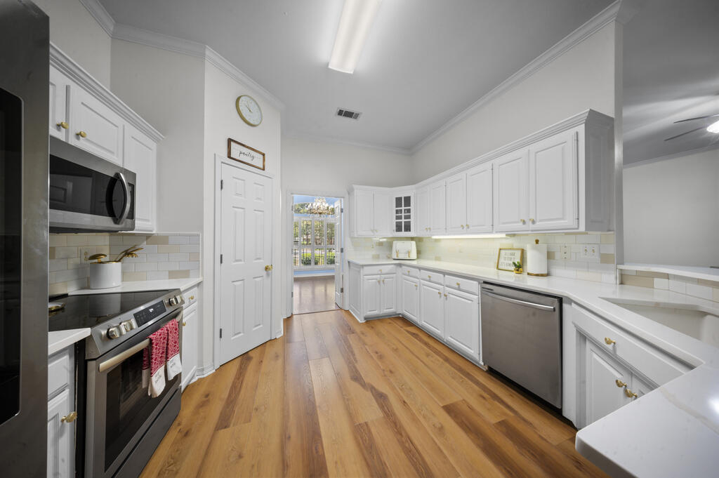 18 Red Oak Lane