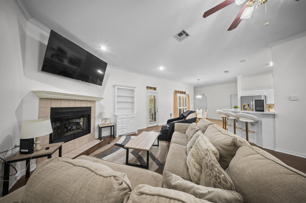 18 Red Oak Lane