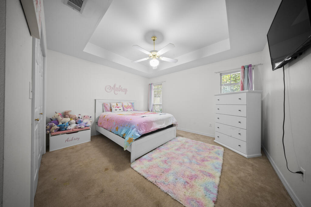 18 Red Oak Lane
